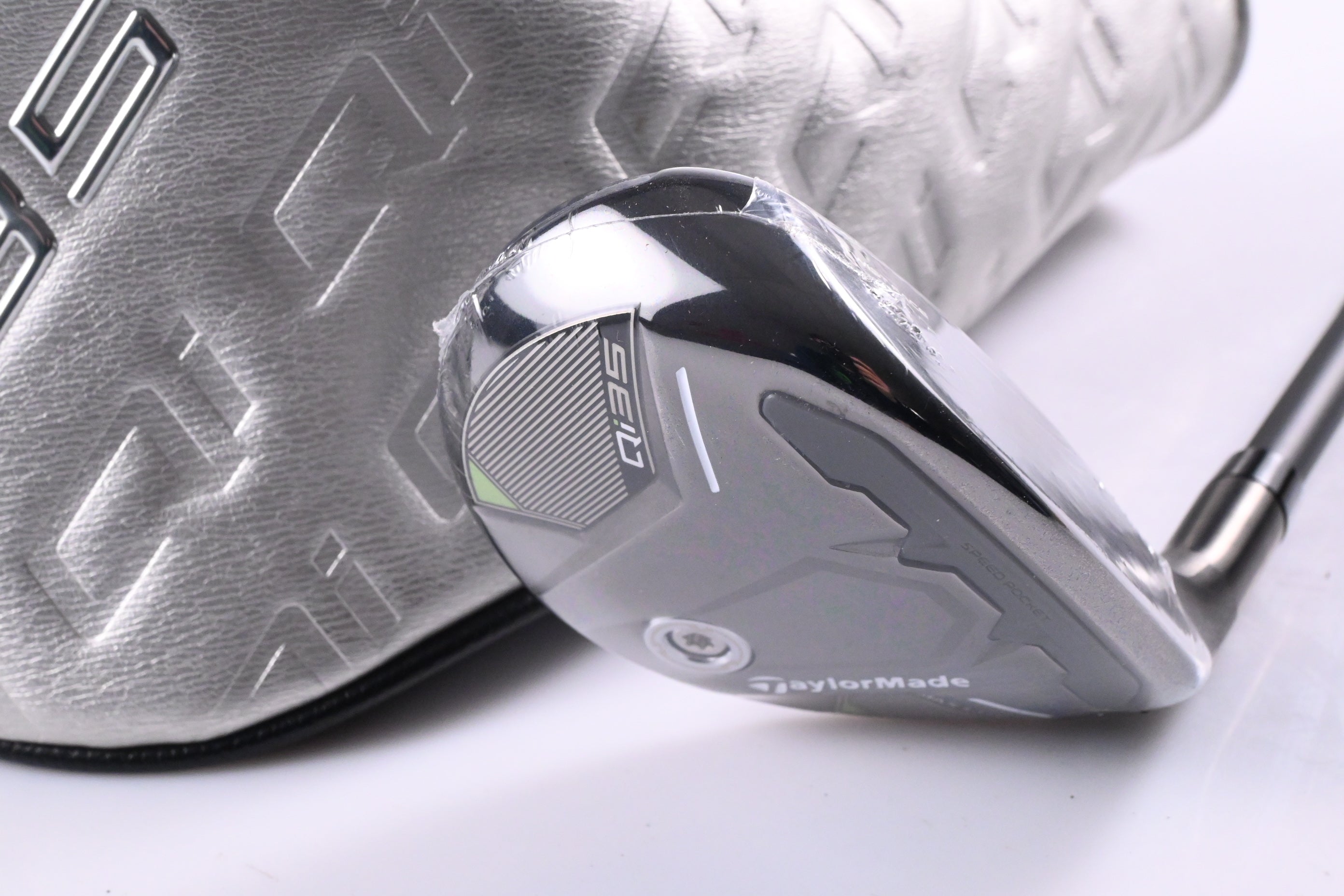 Taylormade Qi35 Max Lite #5 Hybrid / 27 Degree / Senior Flex Vanquish 5 Shaft