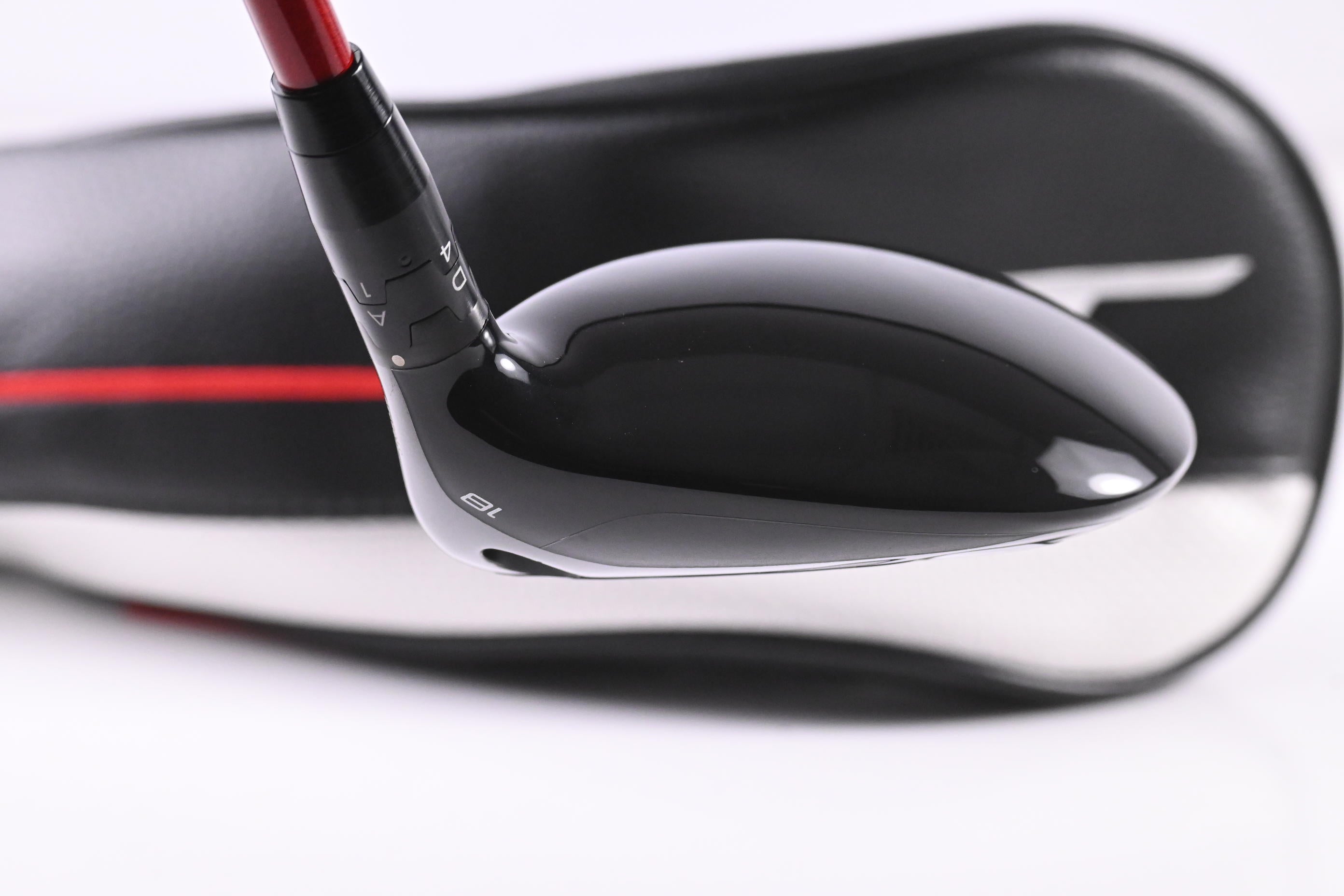 Titleist GT2 #5 Wood / 18 Degree / Regular Flex Denali Red 60 Shaft