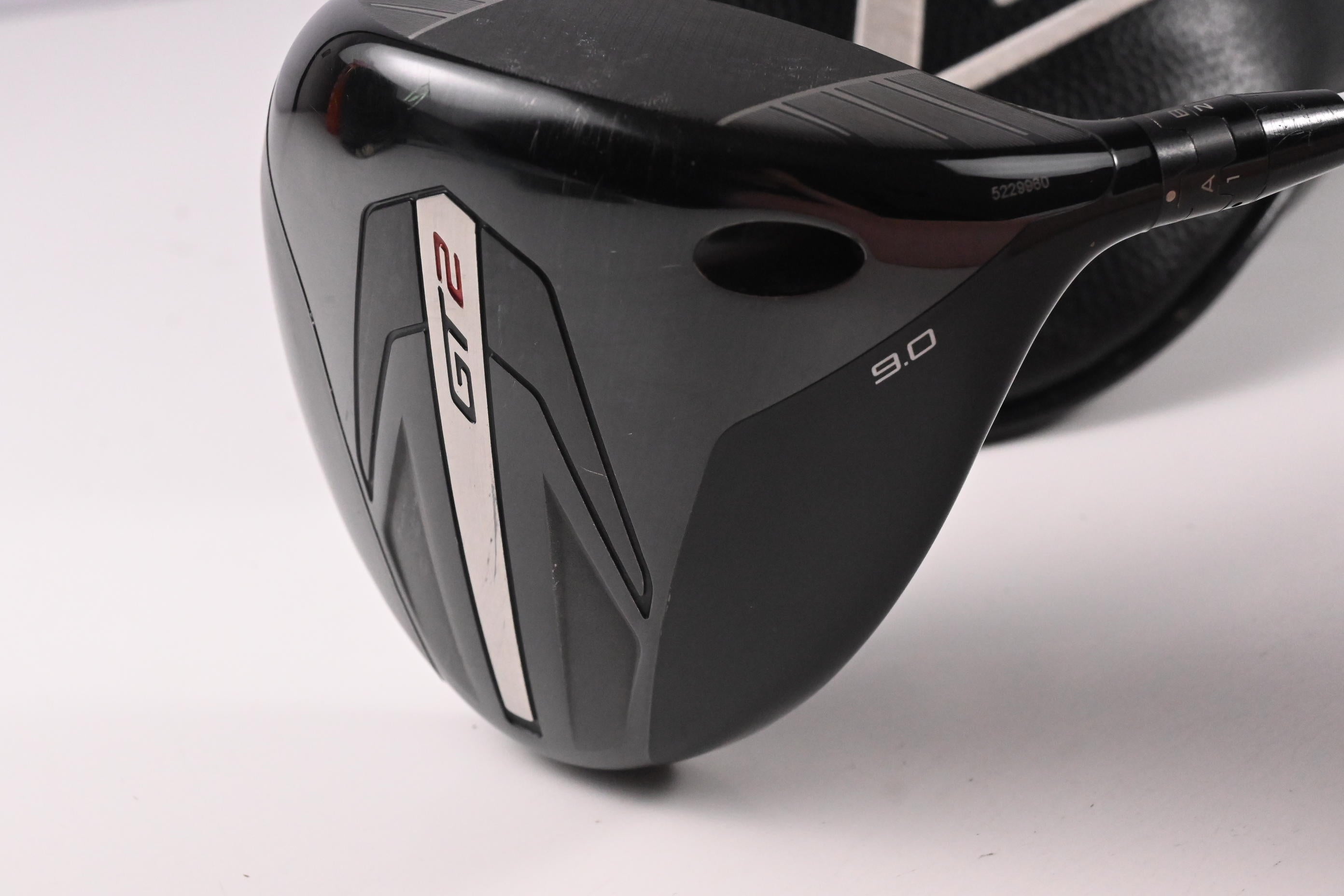 Titleist GT2 Driver / 9 Degree / Regular Flex Aldila Rogue Silver 70 Shaft