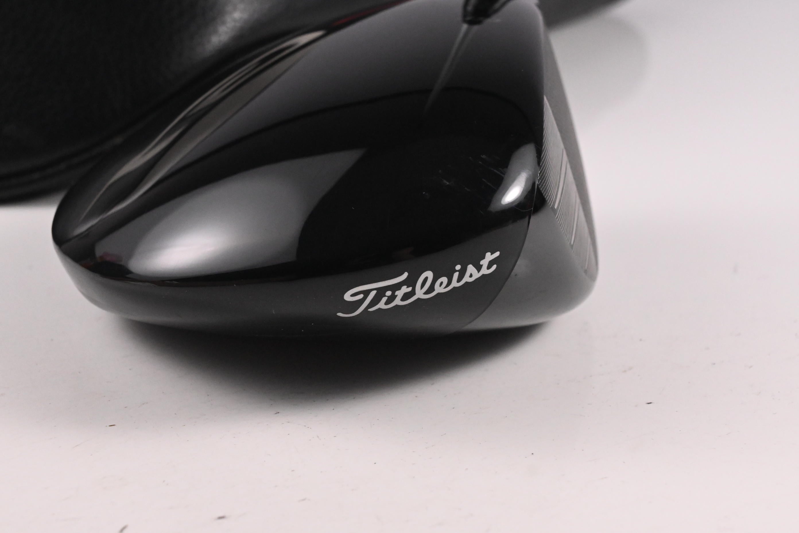 Titleist GT2 Driver / 9 Degree / Regular Flex Aldila Rogue Silver 70 Shaft