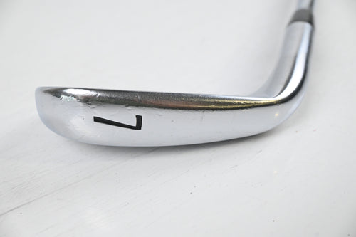 Titleist 716 CB #7 Iron / Stiff Flex Dynamic Gold AMT S300 Shaft