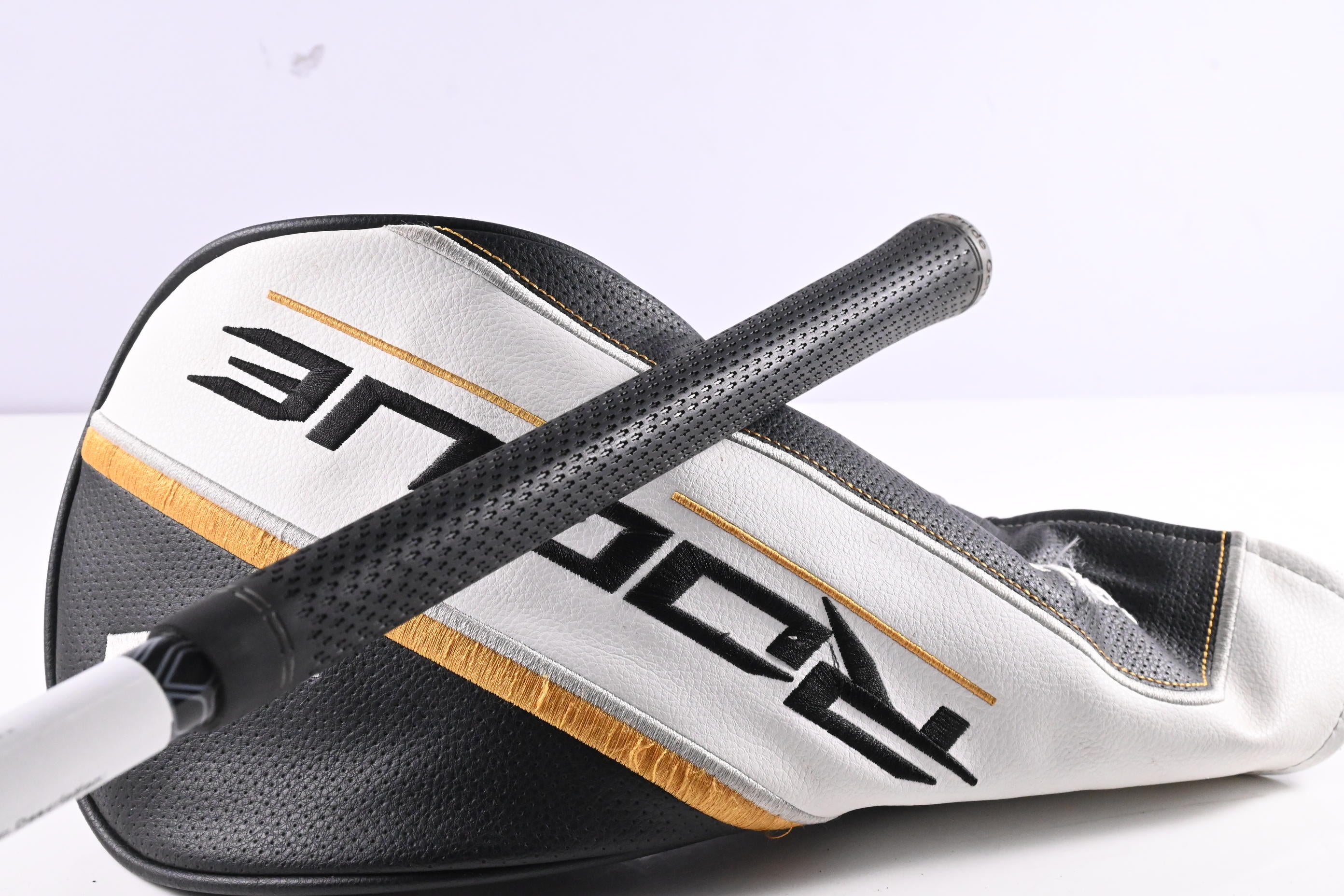 Left Hand Callaway Rogue ST MAX D Driver / 10.5 Degree / Senior Flex Cypher 40