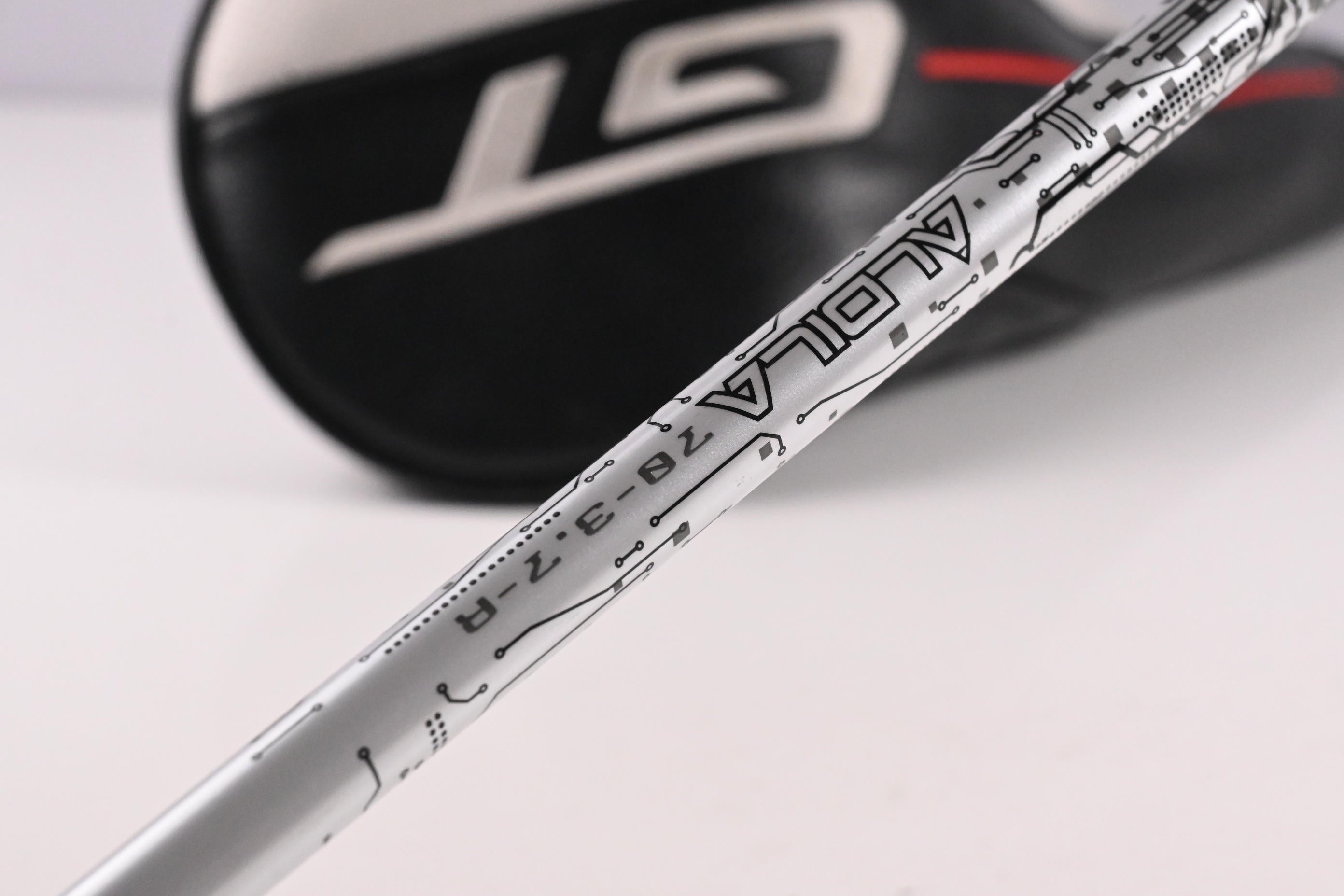 Titleist GT2 Driver / 9 Degree / Regular Flex Aldila Rogue Silver 70 Shaft