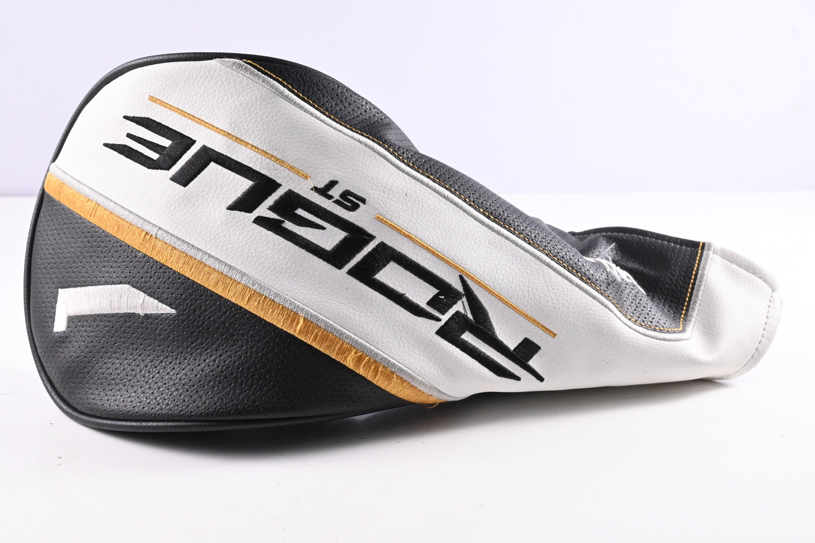 Left Hand Callaway Rogue ST MAX D Driver / 10.5 Degree / Senior Flex Cypher 40