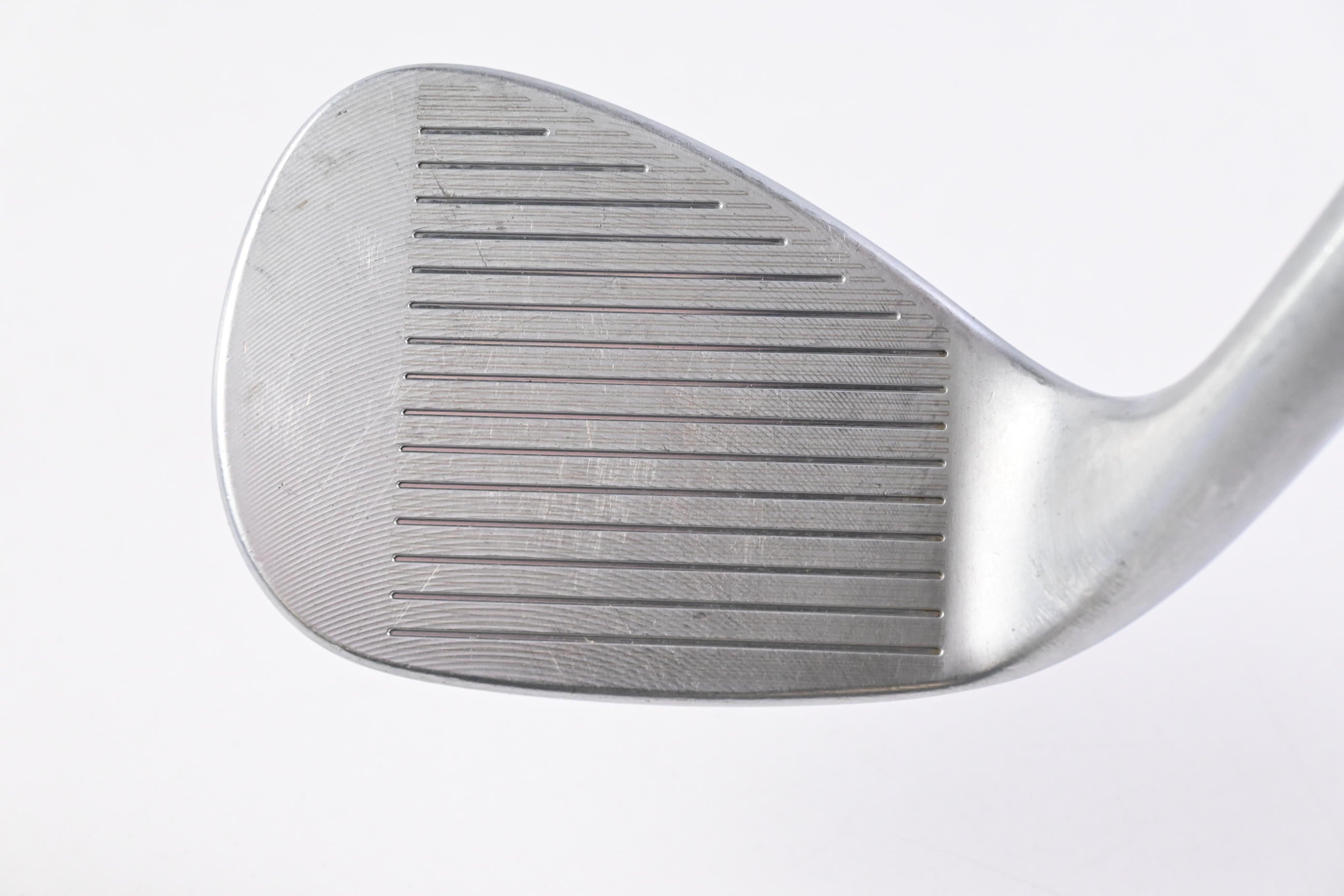 Cleveland 588 RTX Pitching Wedge / 48 Degree / Wedge Flex Dynamic Gold Shaft