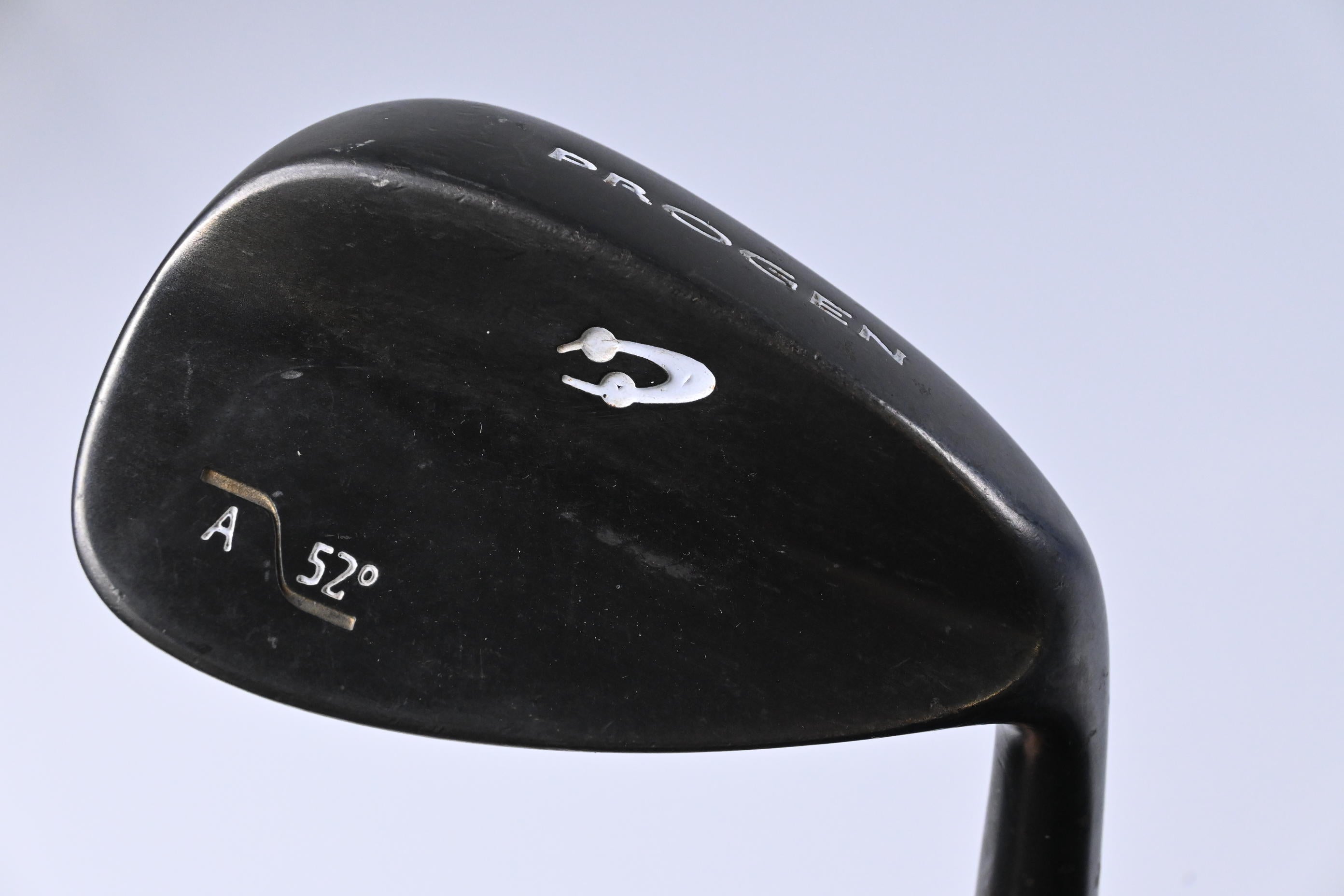 Progen Gap Wedge / 52 Degree / Regular Flex Dynamic Gold R300 Shaft