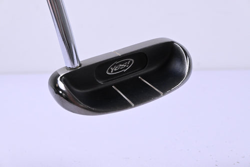 Yes! C-Groove Marilyn Putter / 34 Inch