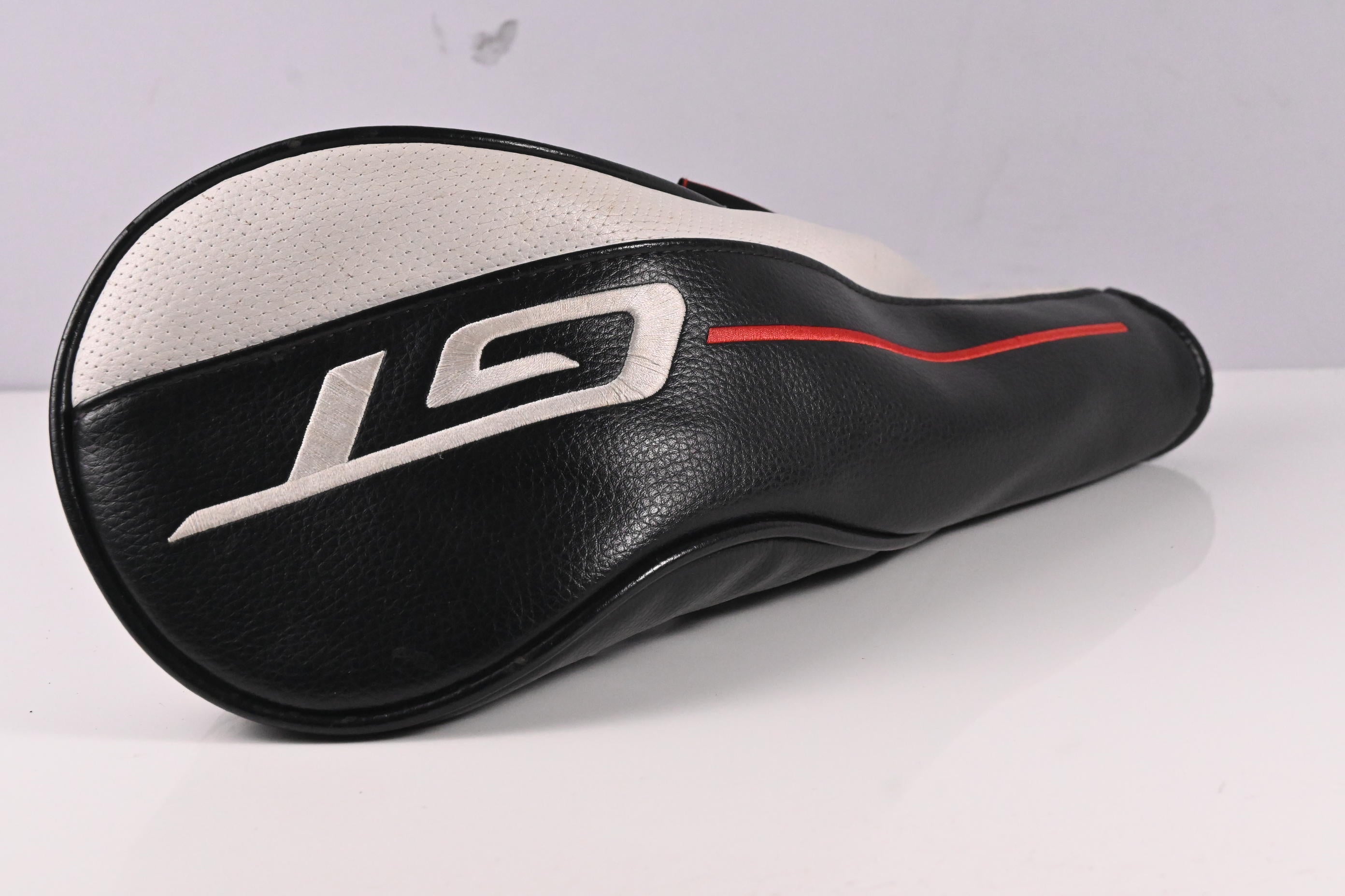 Titleist GT2 Driver / 9 Degree / Regular Flex Aldila Rogue Silver 70 Shaft