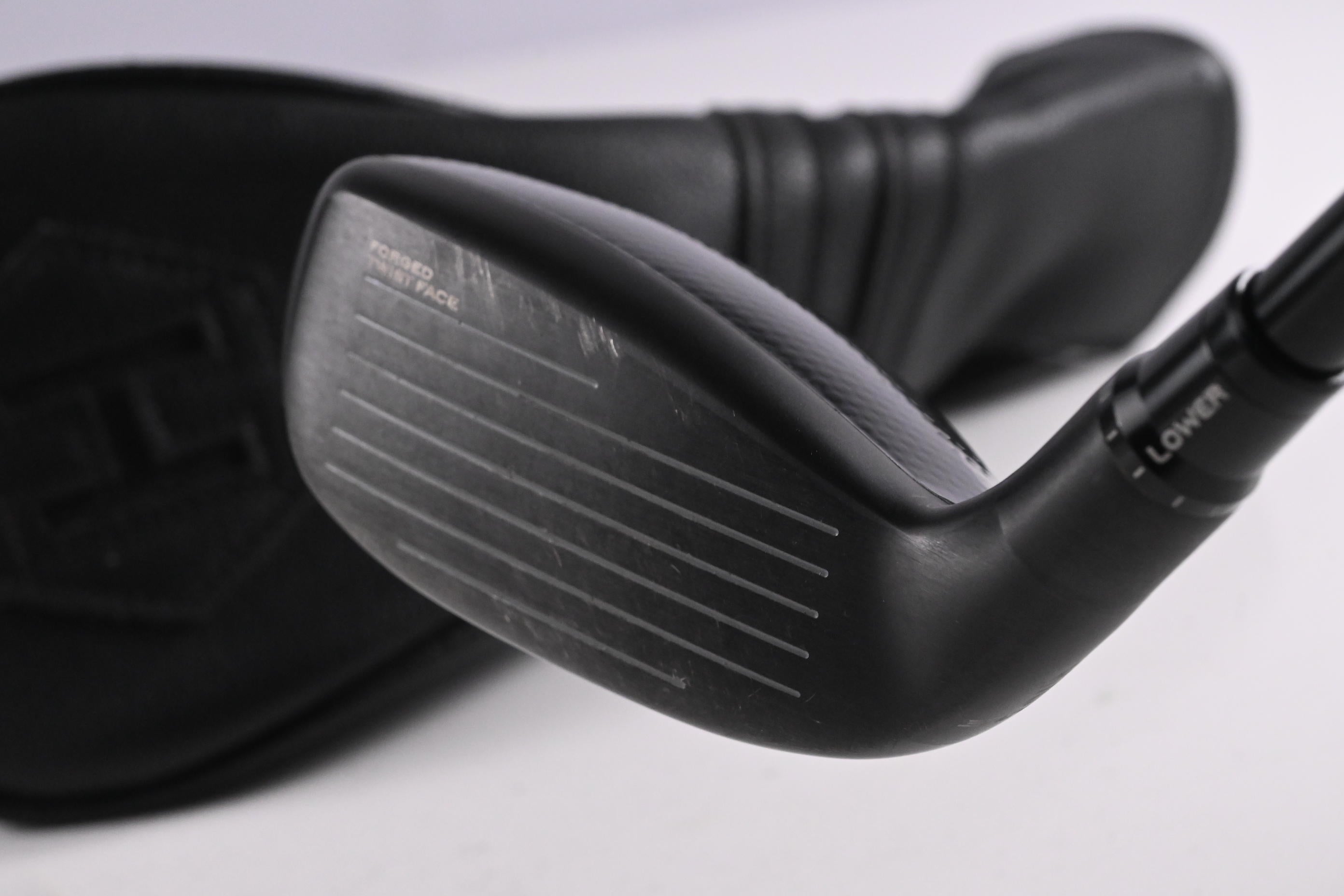 Taylormade Stealth 2 Plus #2 Hybrid / 17 Degree / Stiff Flex Kai'li Red 85 Shaft