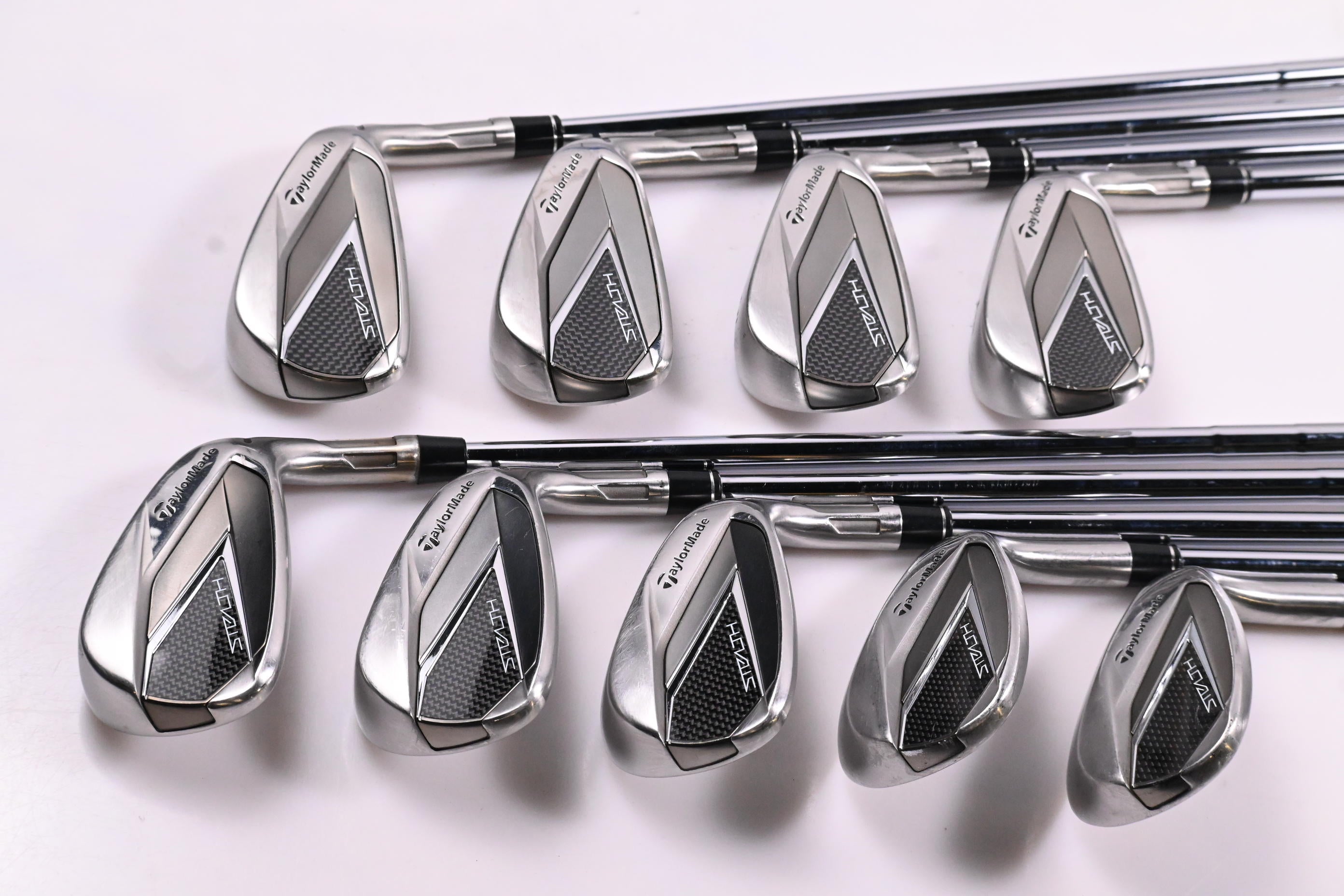Taylormade Stealth Irons / 4-PW+SW+LW / Stiff Flex Dynamic Gold 105 S300