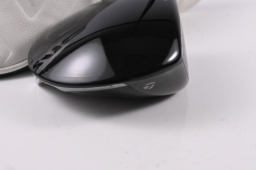 Taylormade Qi10 Driver / 9 Degree / Regular Flex Fujikura Motore Speeder 6 Shaft