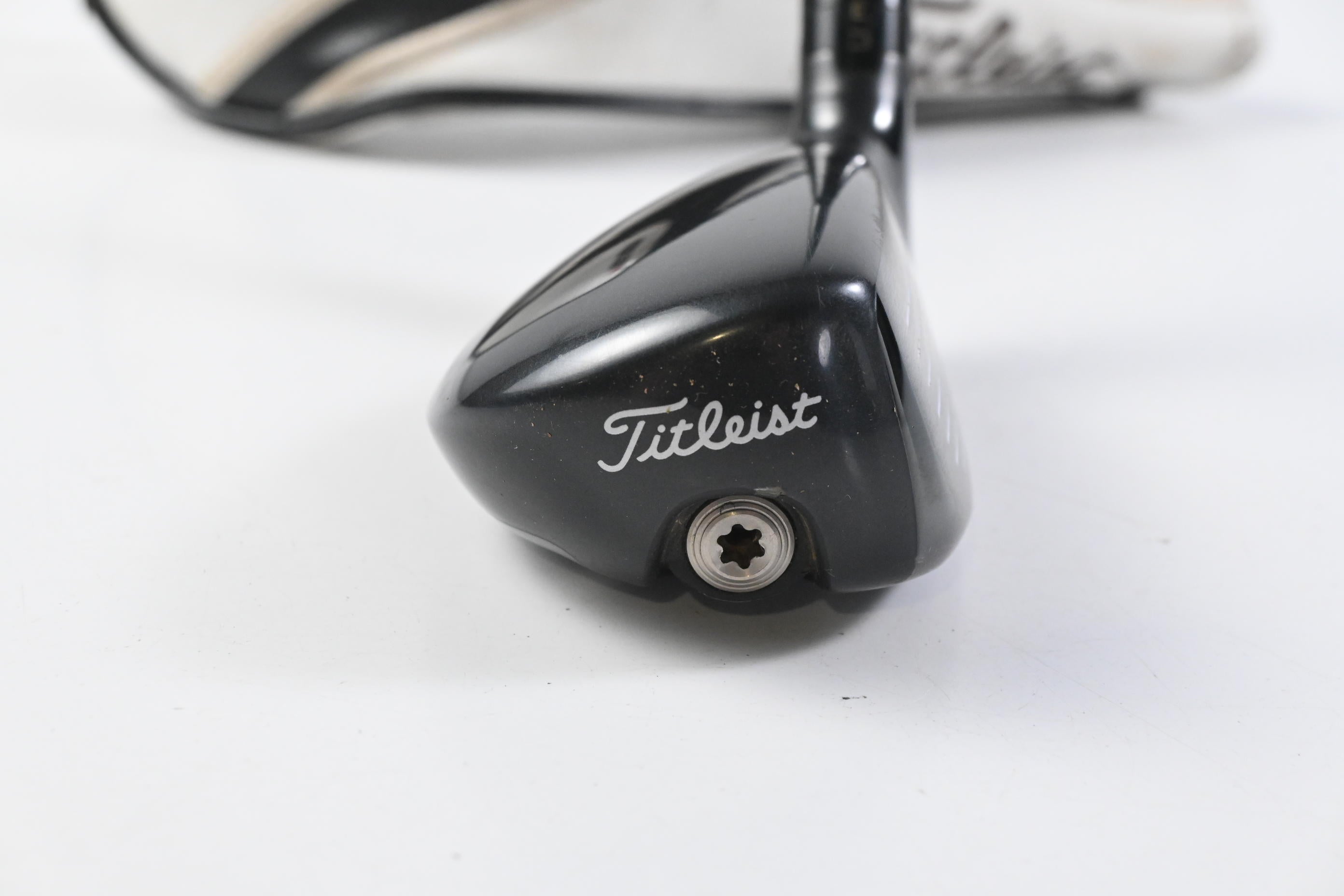 Titleist 818 H2 #3 Hybrid / 19 Degree / Stiff Flex Aldila Rogue M.AX 85 Shaft