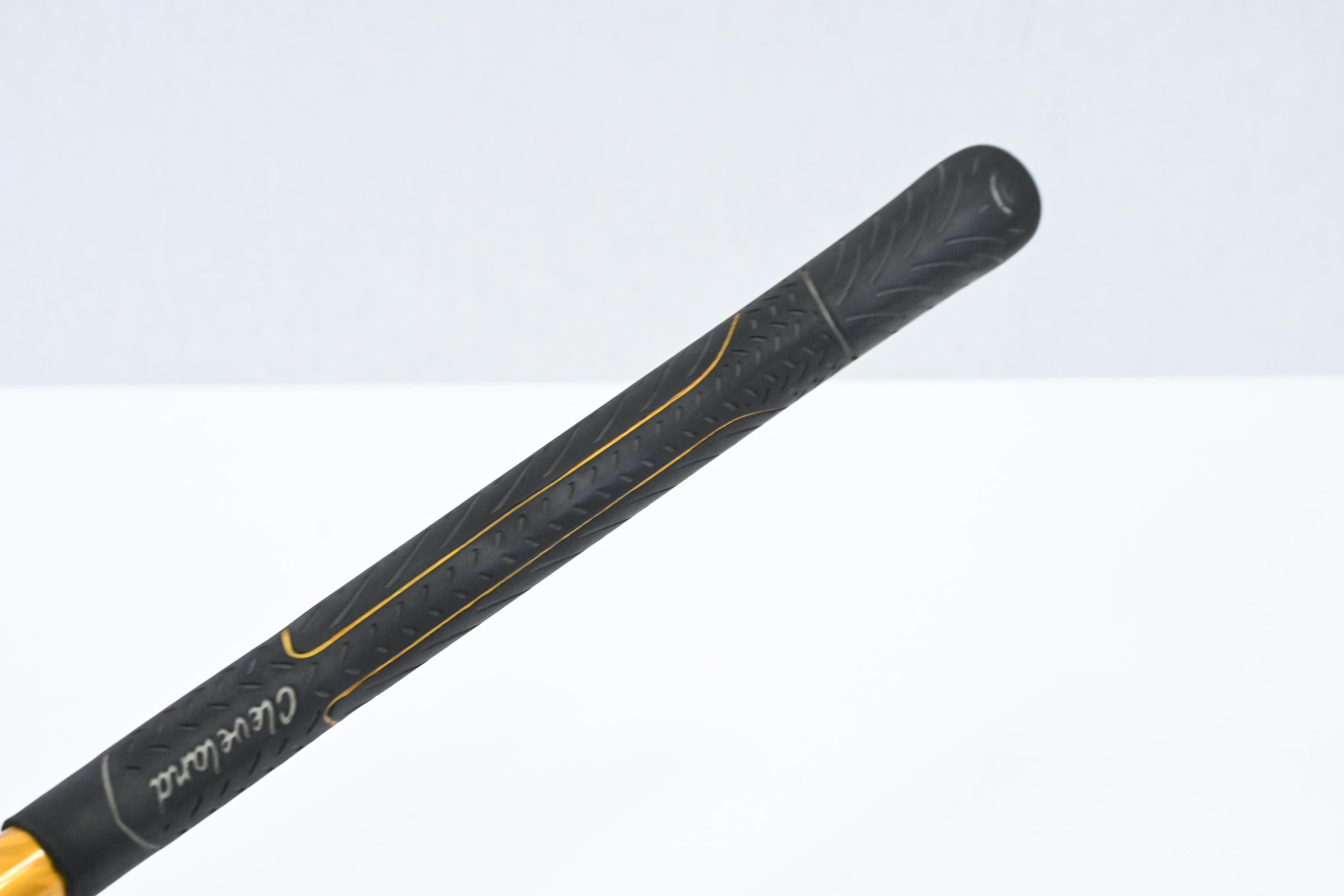 Left Hand Cleveland HiBore XLS Driver / 10.5 Degree / Stiff Flex Fujikura Fit-On