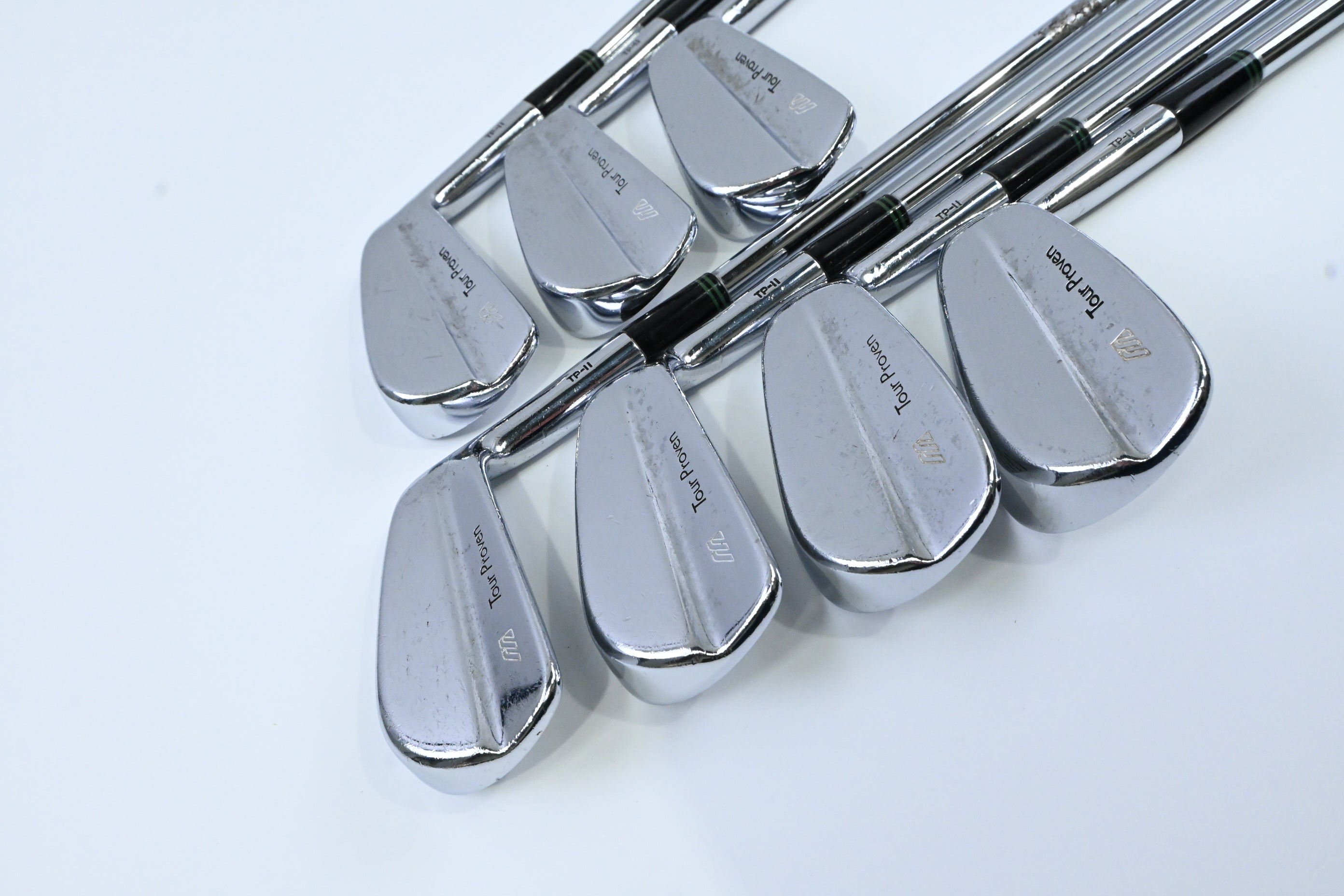 Mizuno Tour Proven Irons / 3-9 / Regular Flex Dynamic Gold R400 Shafts