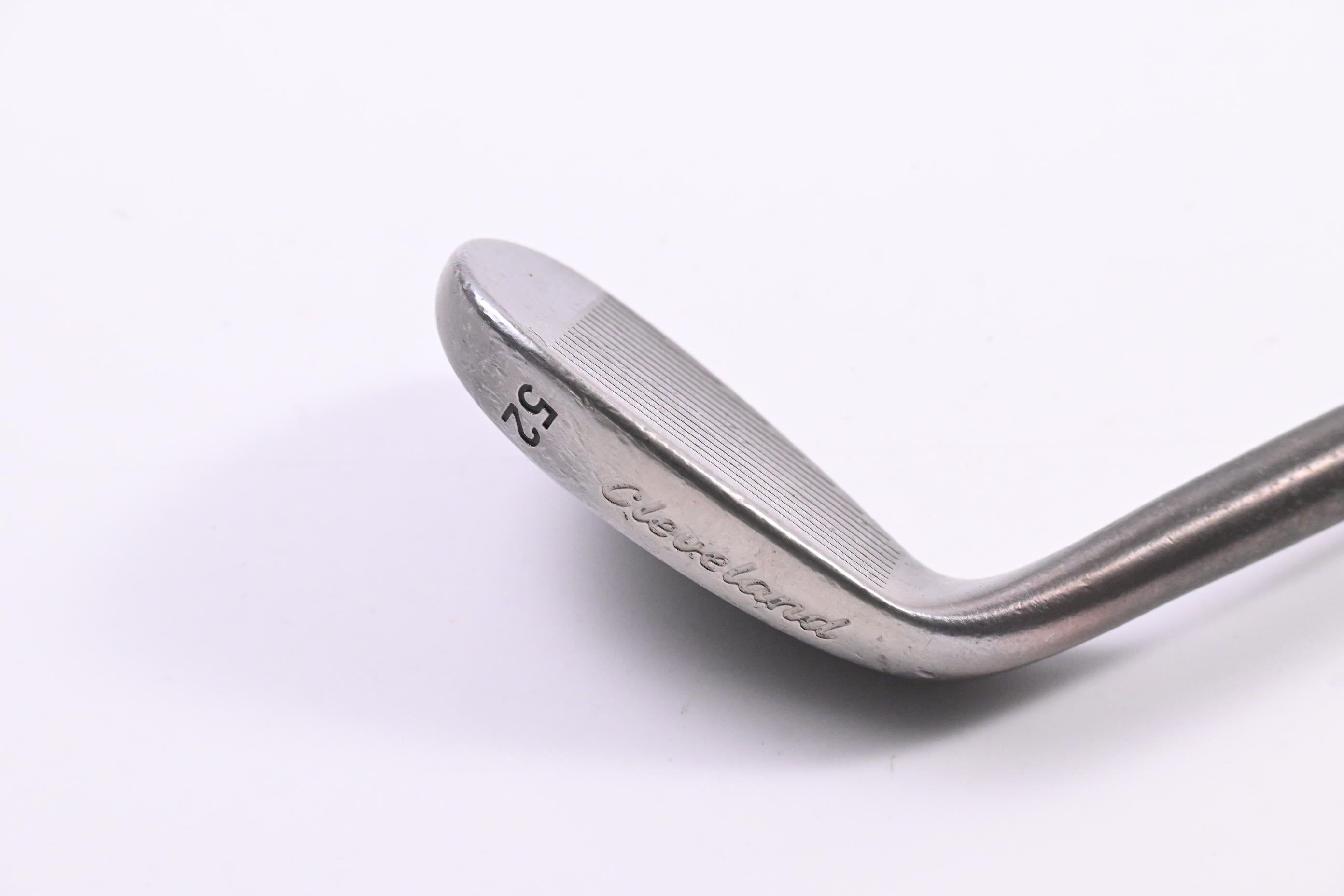 Cleveland CG10 Gap Wedge / 52 Degree / Wedge Flex Dynamic Gold Shaft