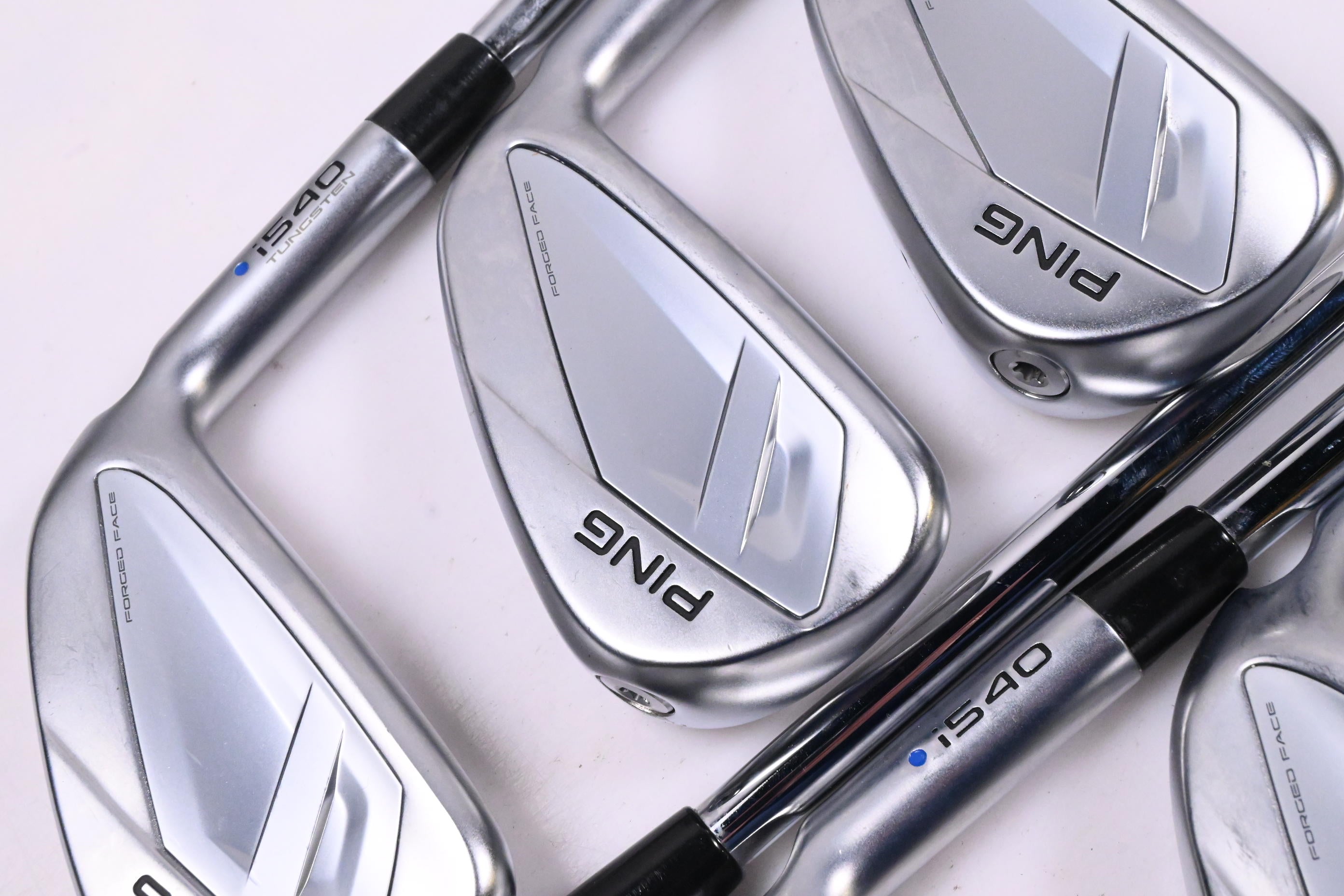 Ping i540 Irons / 5-PW+GW / Blue Dot / Regular Flex Dynamic Gold Mid 100 R300