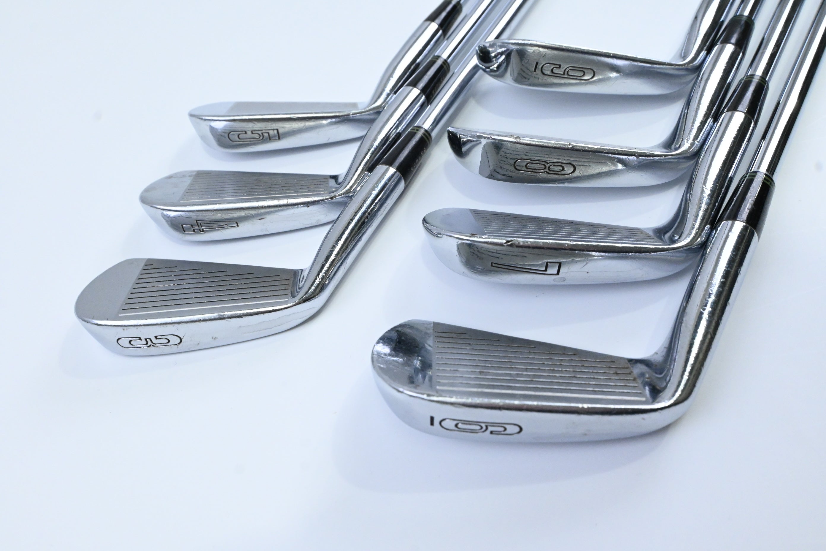 Mizuno Tour Proven Irons / 3-9 / Regular Flex Dynamic Gold R400 Shafts