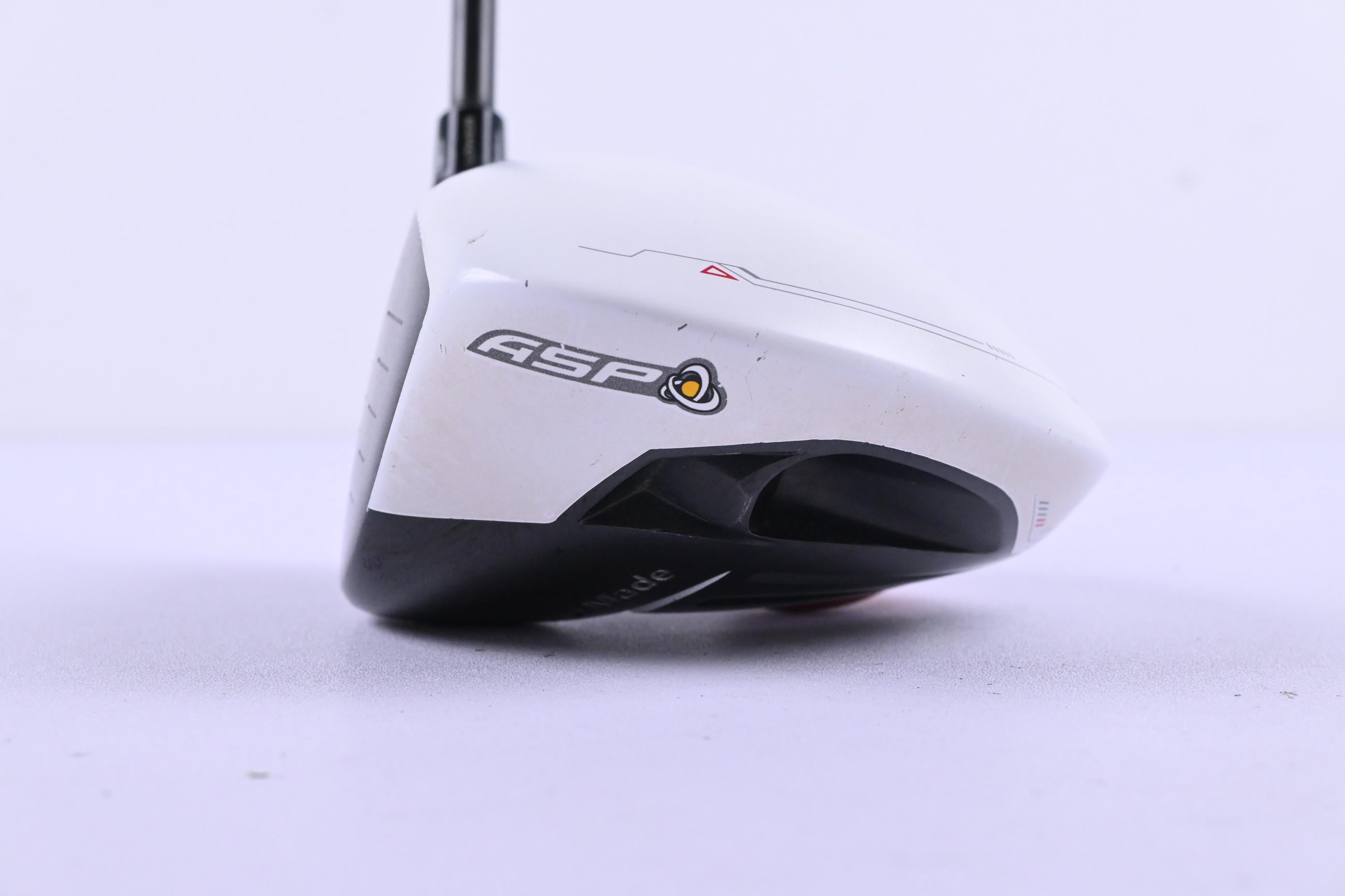 Left Hand Taylormade R11 Driver / 10.5 Degree / Stiff Flex Fujikura Blur 65 Shaft