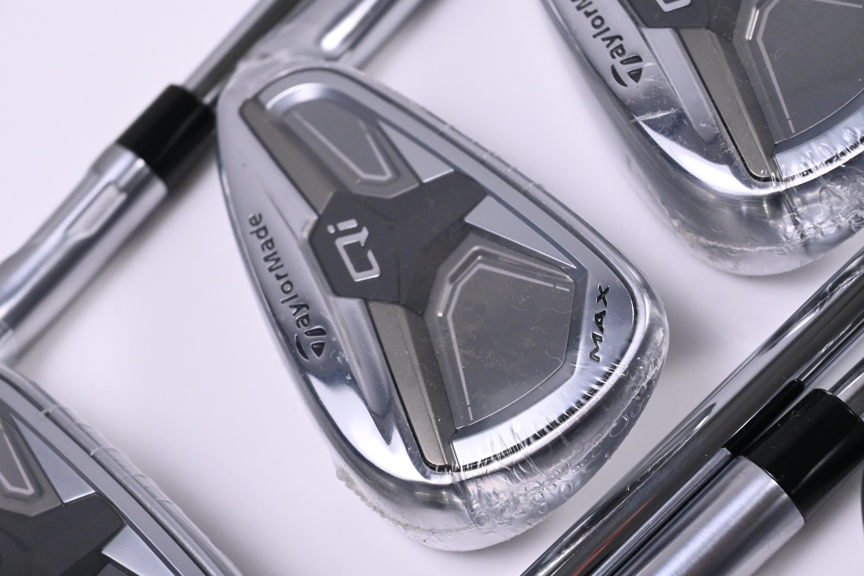 Taylormade Qi Max Irons / 5-PW+SW / Stiff Flex KBS MAX MT 85 Shafts
