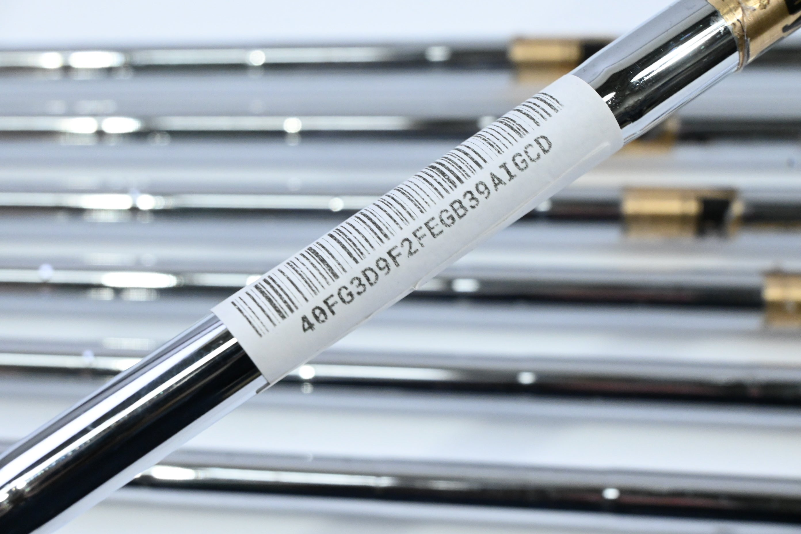 Mizuno Tour Proven Irons / 3-9 / Regular Flex Dynamic Gold R400 Shafts