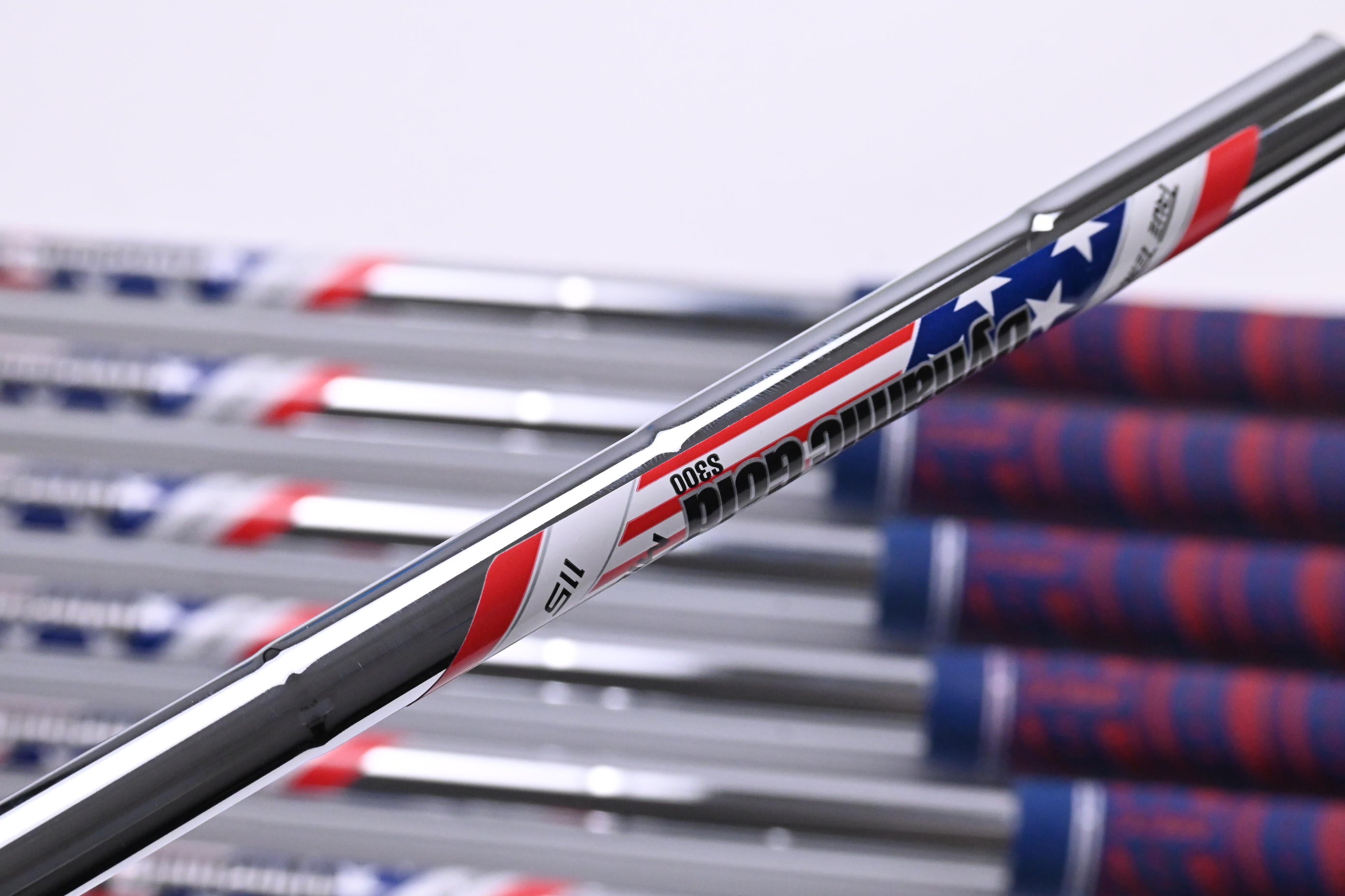 Srixon ZXi5 Limited Edition Irons / 5-PW+AW / Stiff Flex Dynamic Gold Mid 115