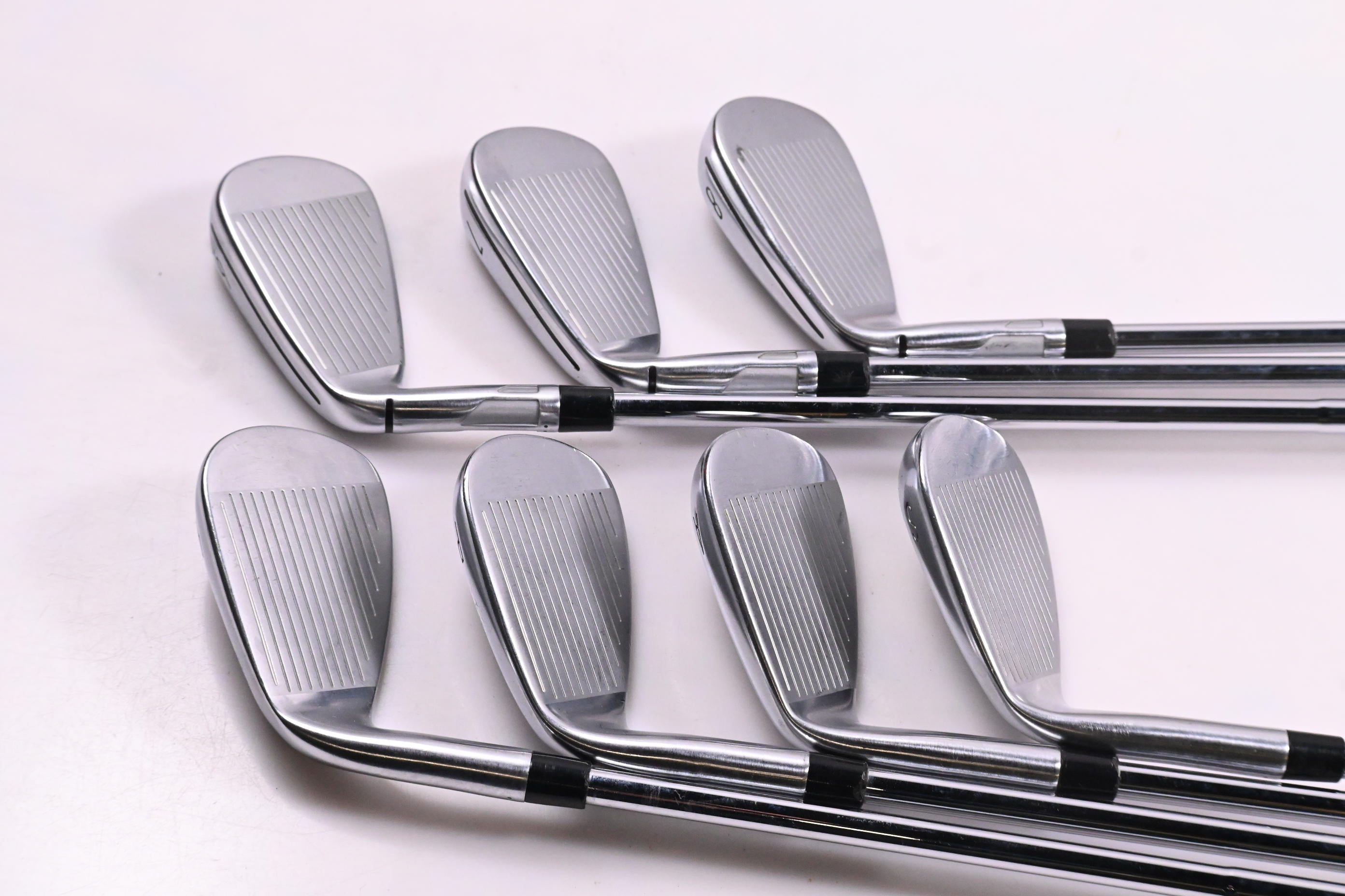 Taylormade Qi HL Irons / 6-PW+GW+SW / Regular Flex Dynamic Gold MID 115 Shafts