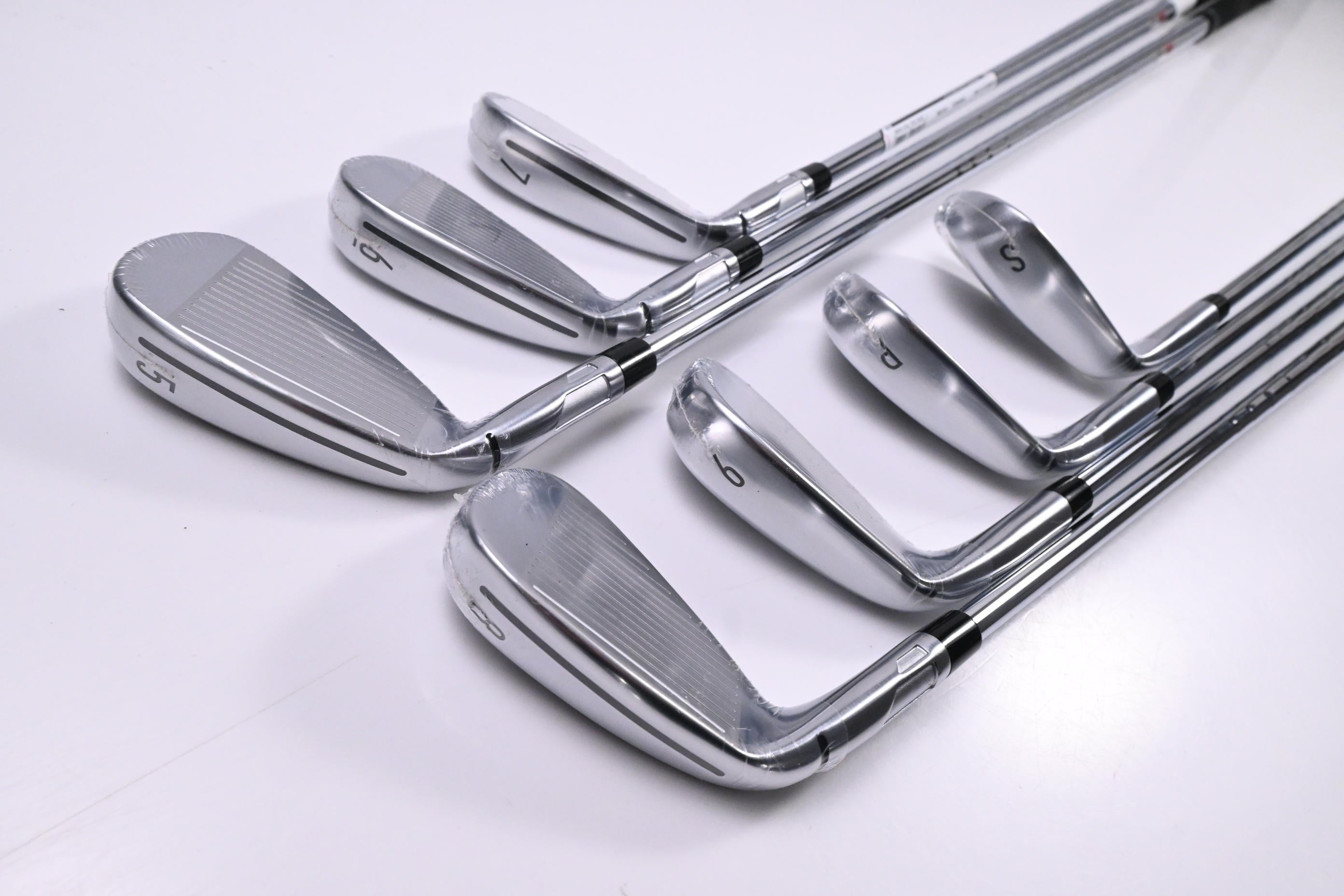 Taylormade Qi Max Irons / 5-PW+SW / Stiff Flex KBS MAX MT 85 Shafts