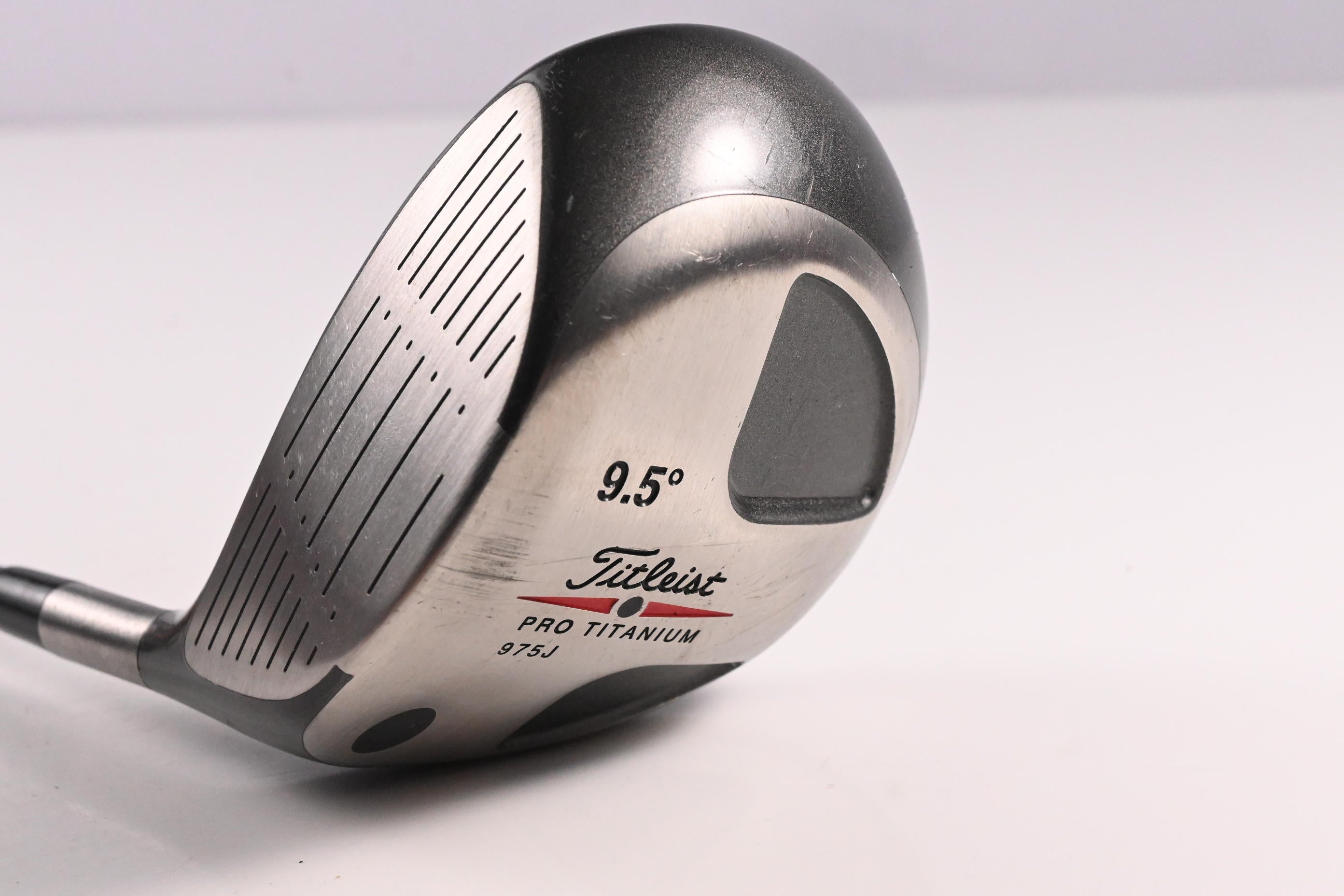 Titleist 975 J Driver / 9.5 Degree / Regular Flex Ultralite 60 Shaft