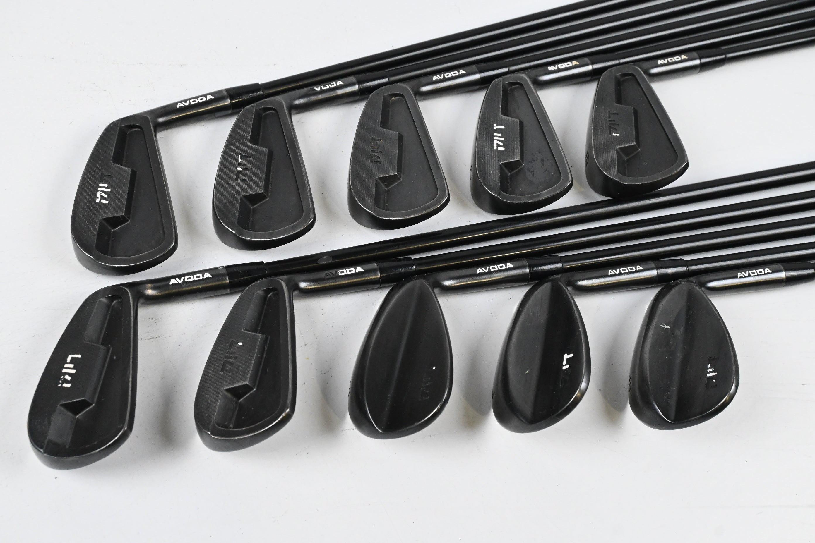 Avoda Origin Black Irons / 4-PW+GW+SW+LW / X-Flex Fujikura AXIOM Velocore 105