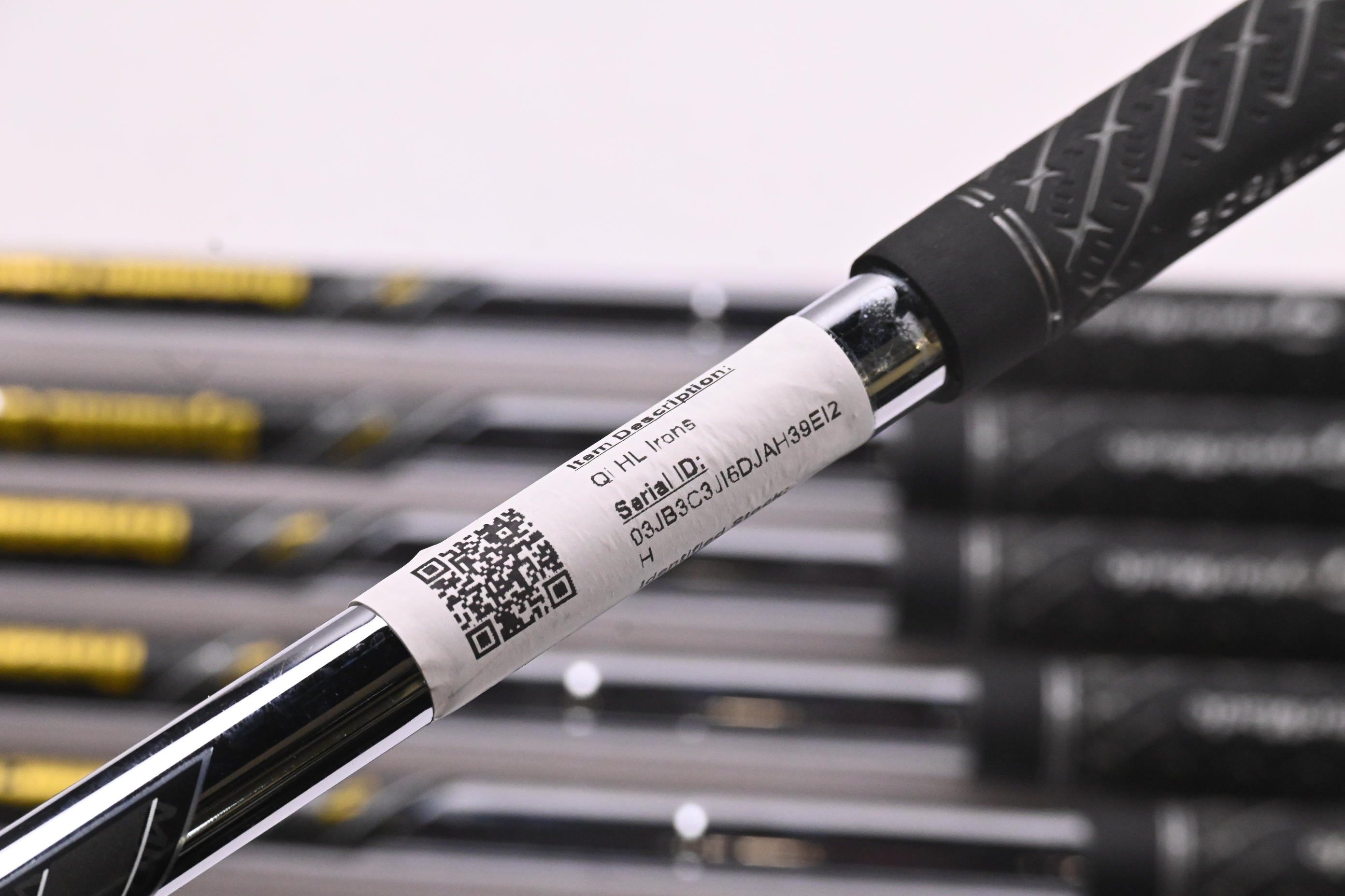 Taylormade Qi HL Irons / 6-PW+GW+SW / Regular Flex Dynamic Gold MID 115 Shafts