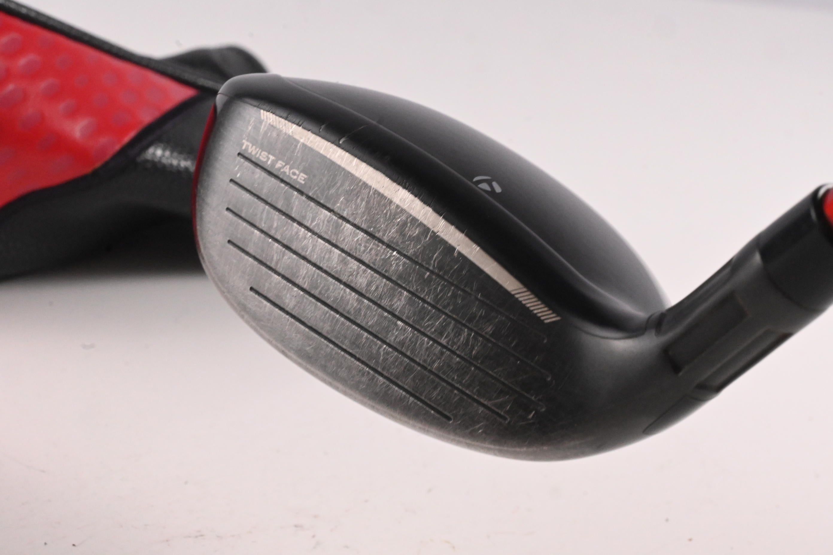Taylormade Stealth 2 HD #4 Hybrid / 23 Degree / Regular Flex Speeder NX 50