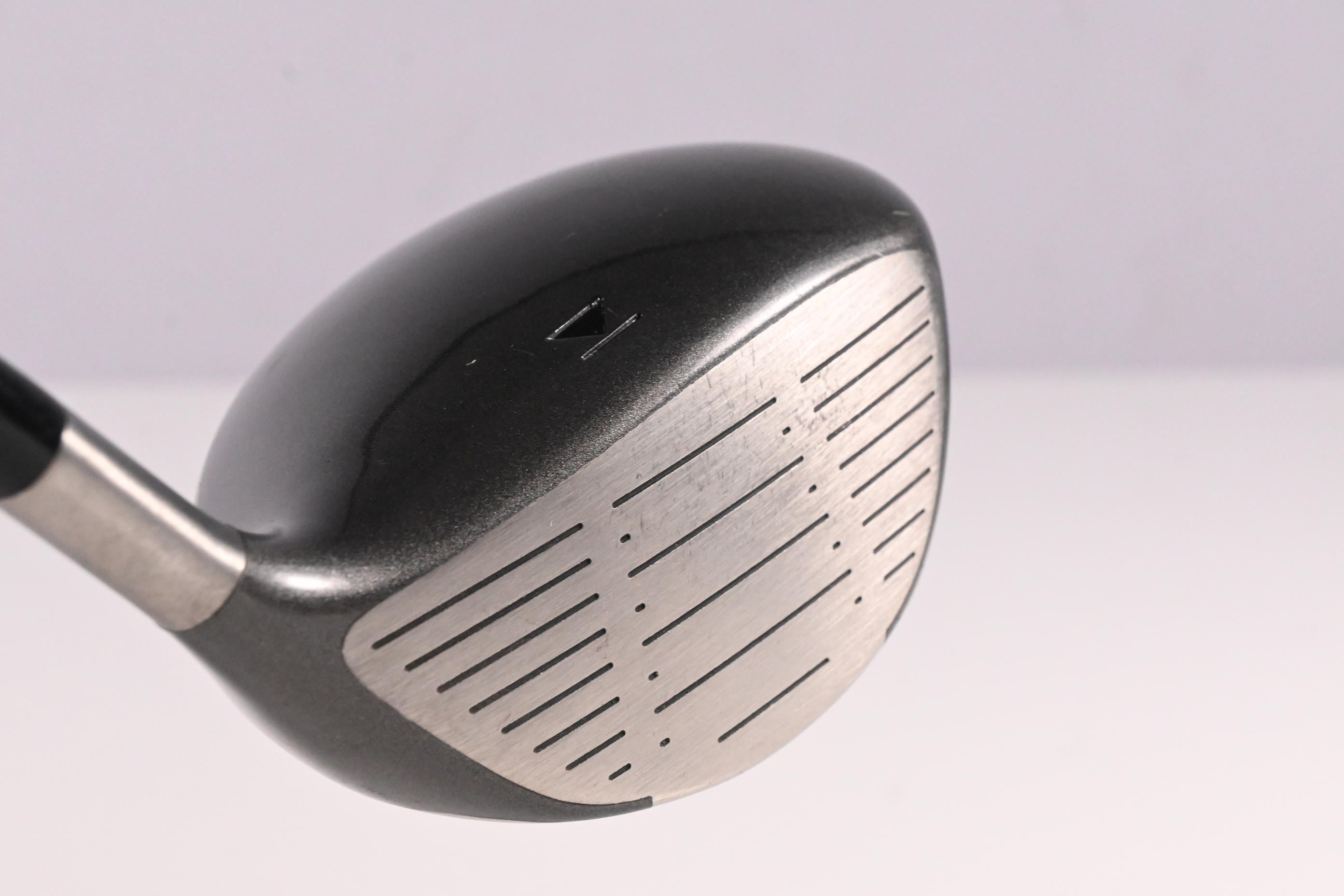 Titleist 975 J Driver / 9.5 Degree / Regular Flex Ultralite 60 Shaft
