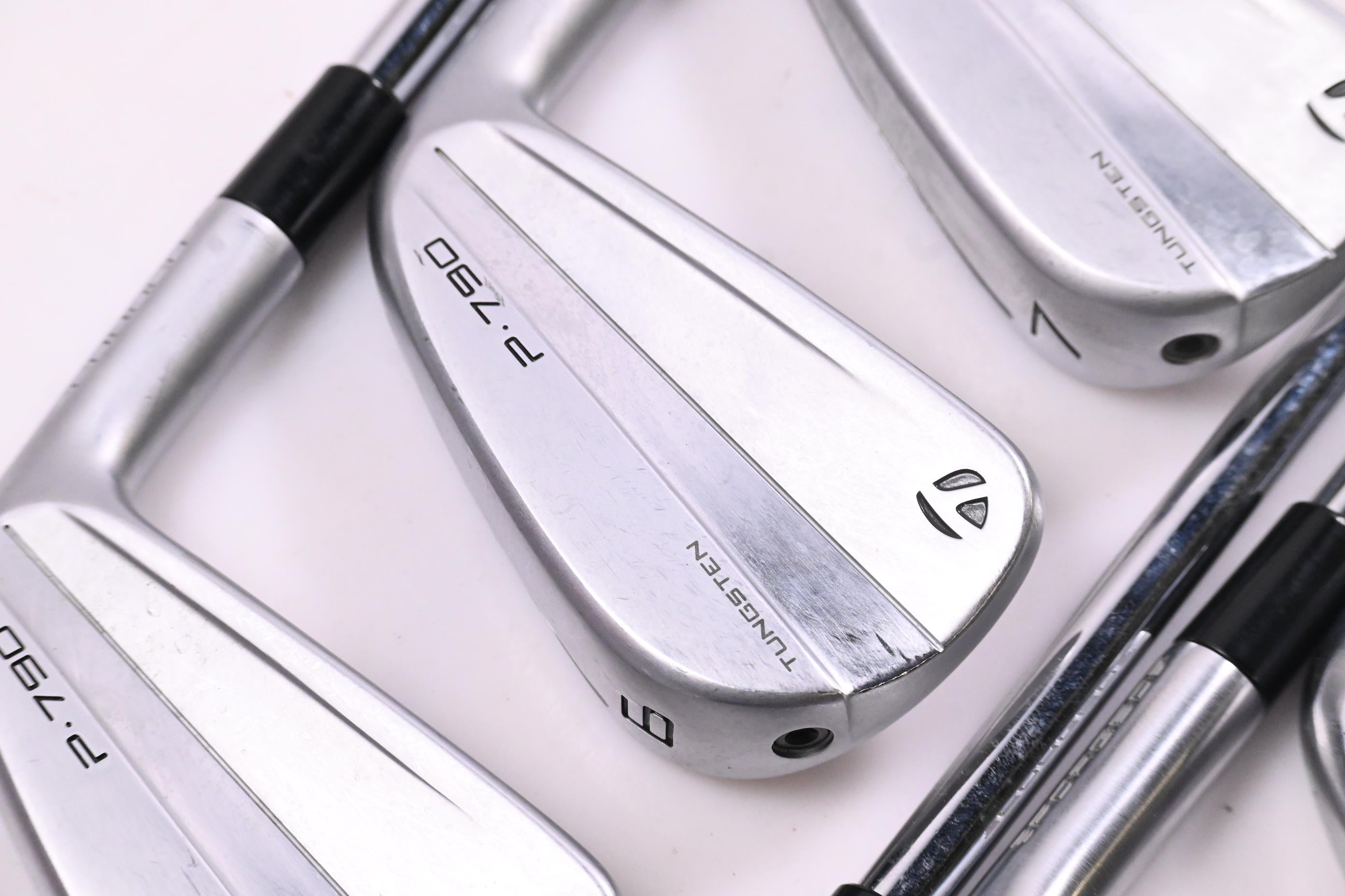 Taylormade P790 2023 Irons / 5-PW+GW / Stiff Flex Dynamic Gold MID 115 Shafts