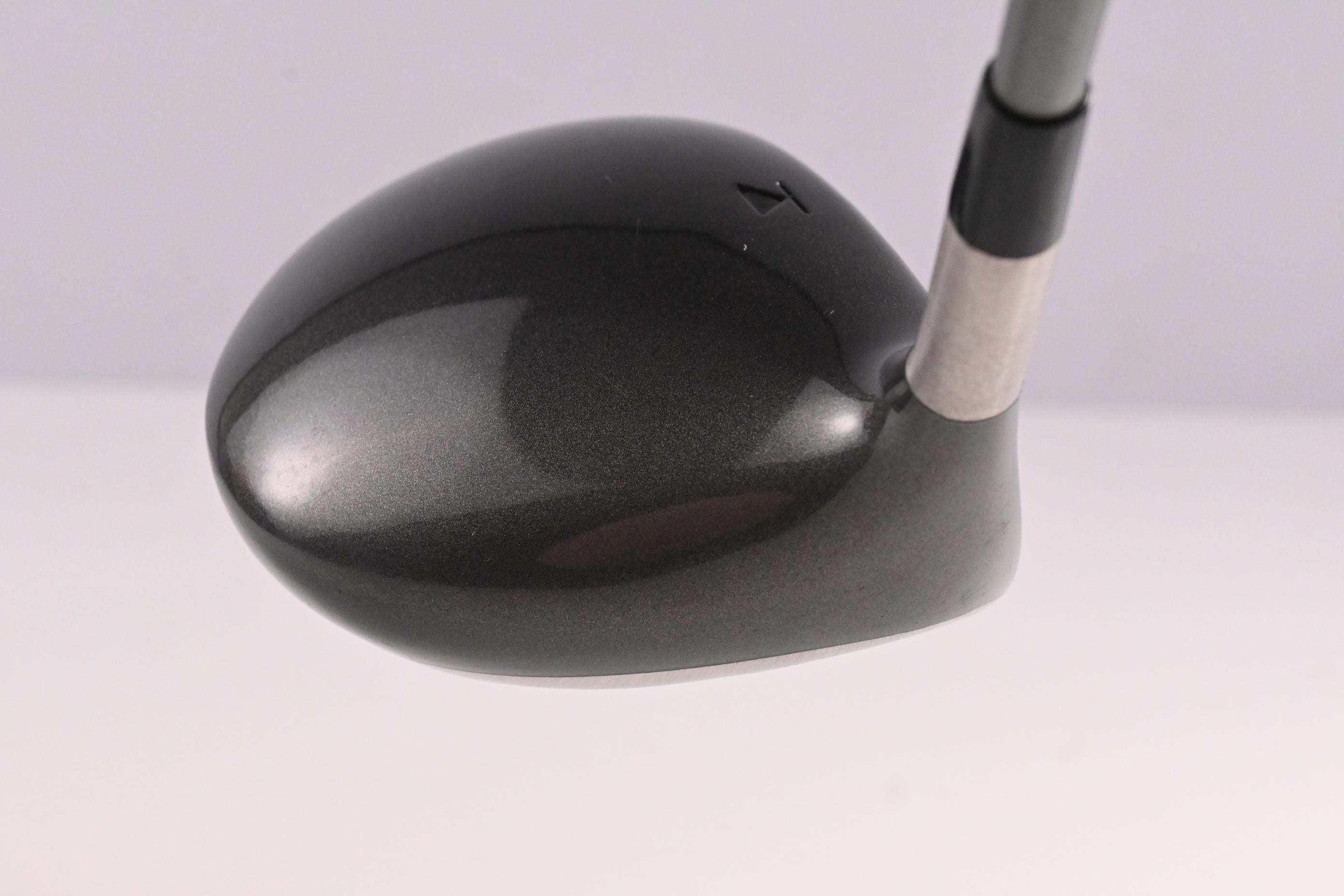 Titleist 975 J Driver / 9.5 Degree / Regular Flex Ultralite 60 Shaft