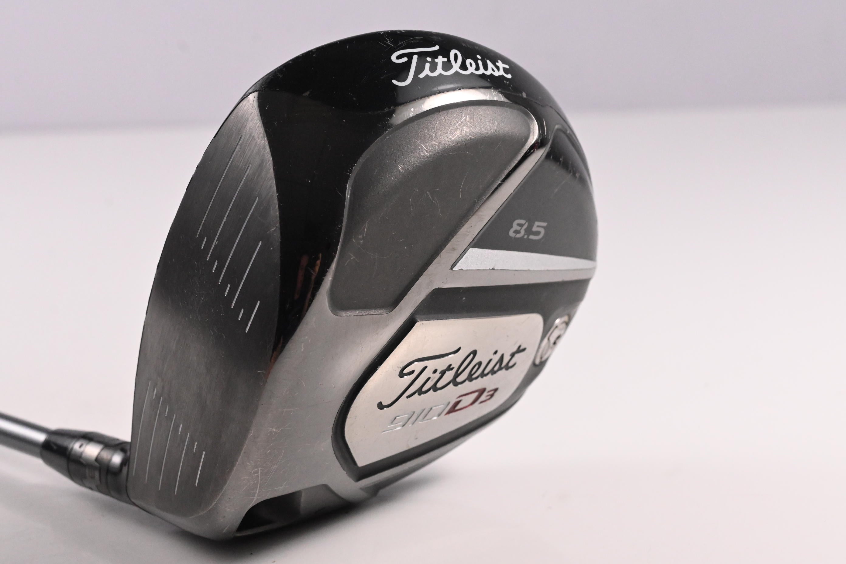 Left Hand Titleist 910 D3 Driver / 8.5 Degree / Regular Flex Motore Shaft