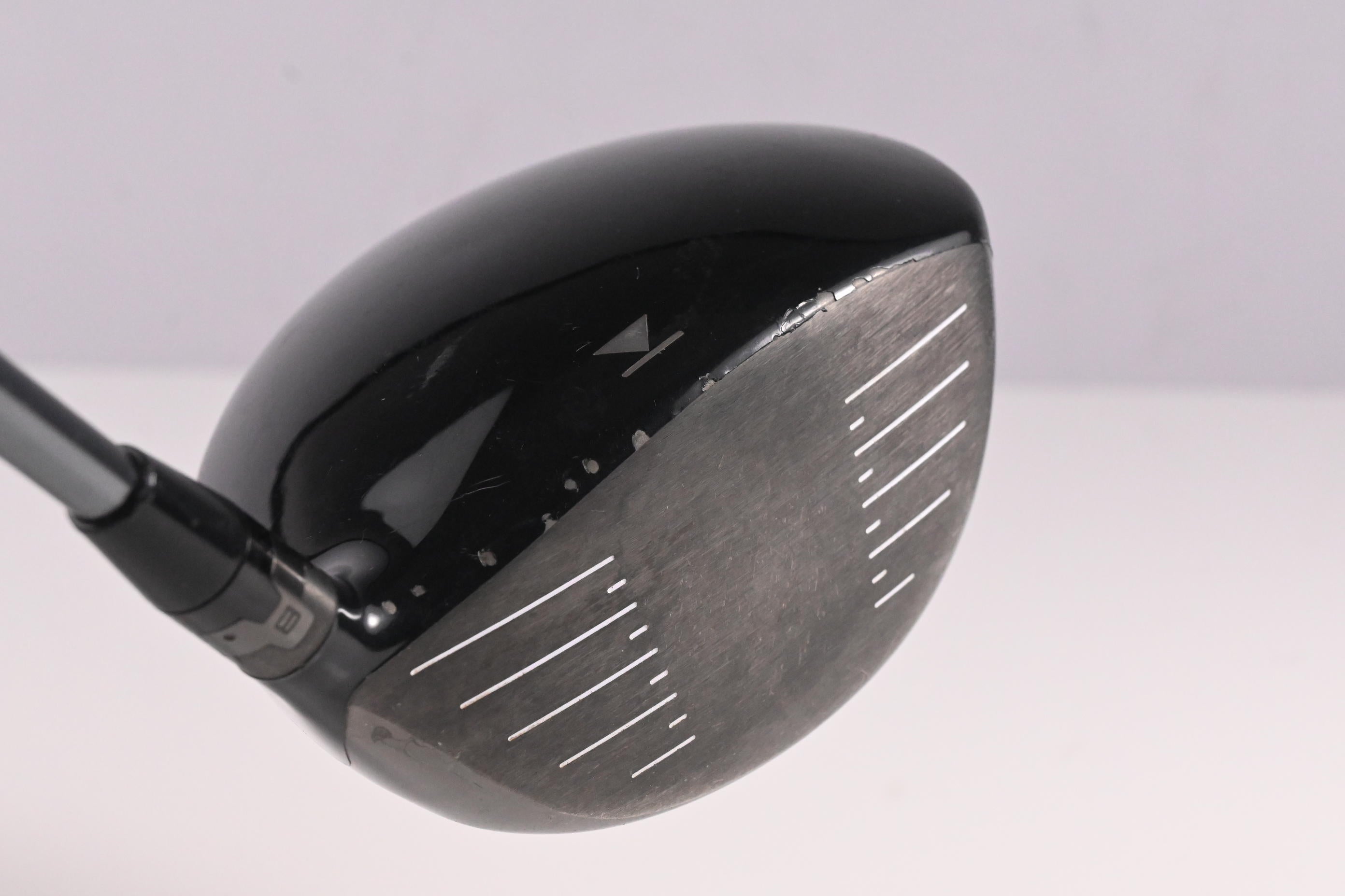 Left Hand Titleist 910 D3 Driver / 8.5 Degree / Regular Flex Motore Shaft