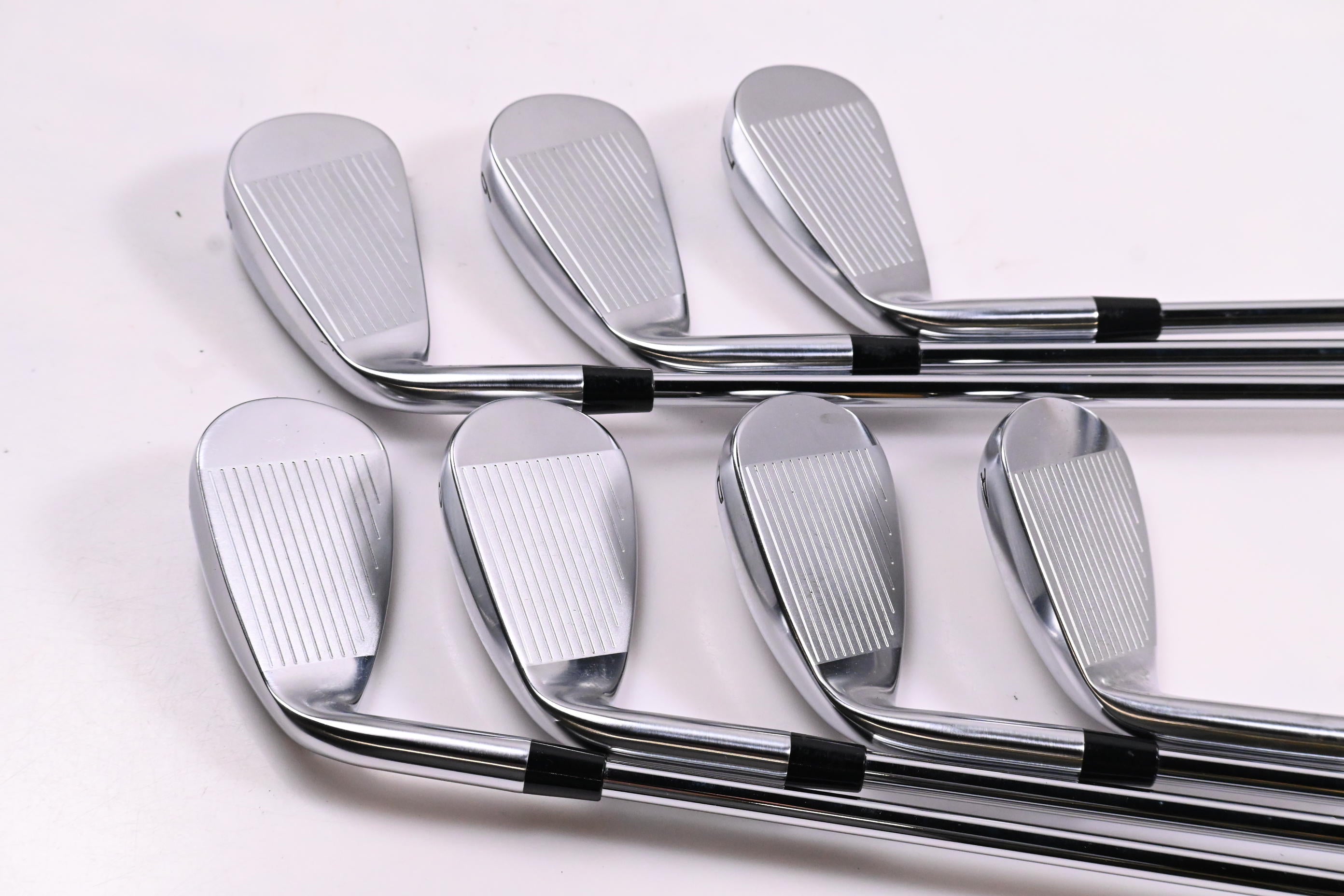 Callaway Quantum Max OS Irons / 5-PW+GW / Regular Flex Elevate 85 Shafts