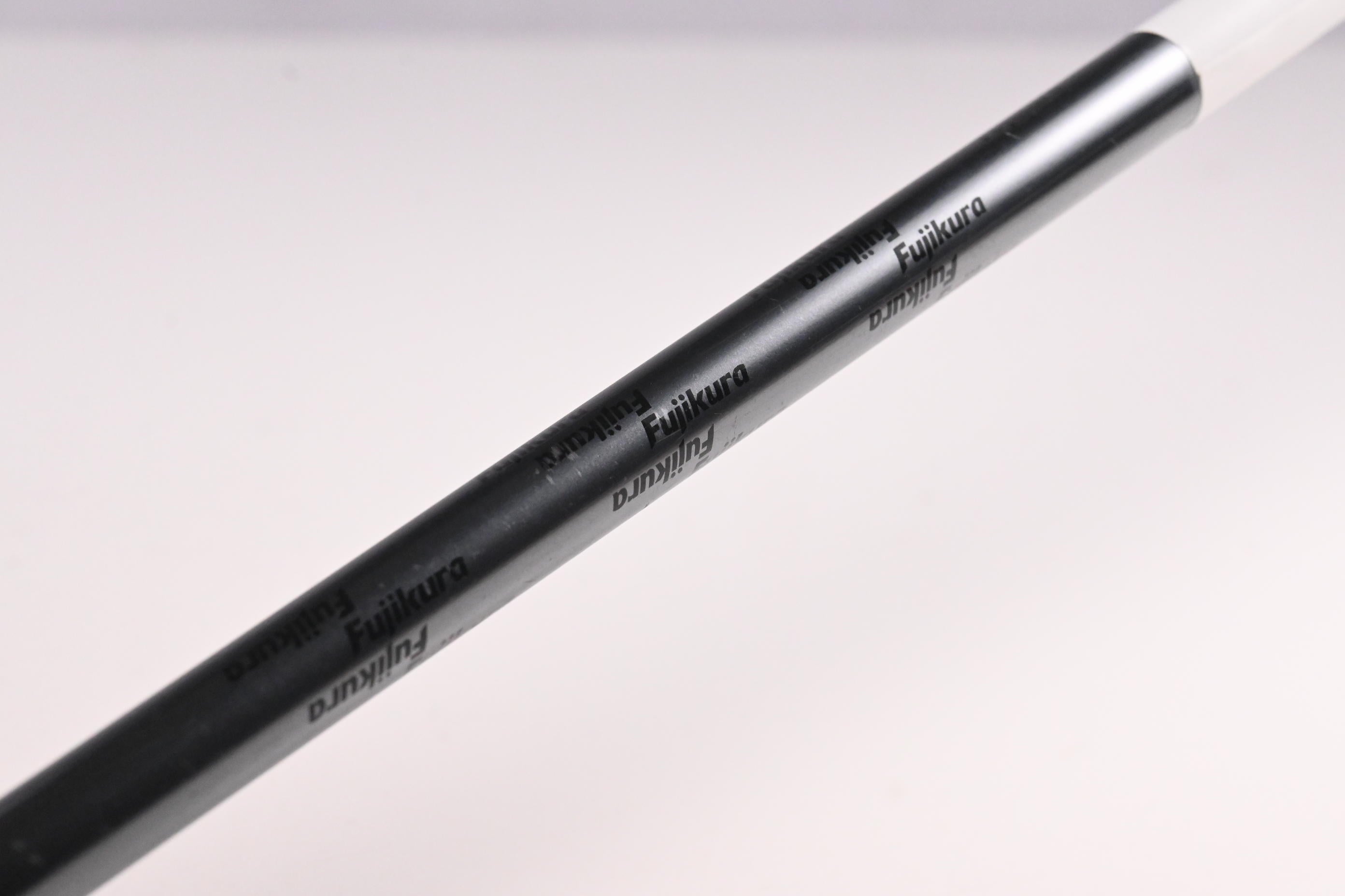 Left Hand Titleist 910 D3 Driver / 8.5 Degree / Regular Flex Motore Shaft