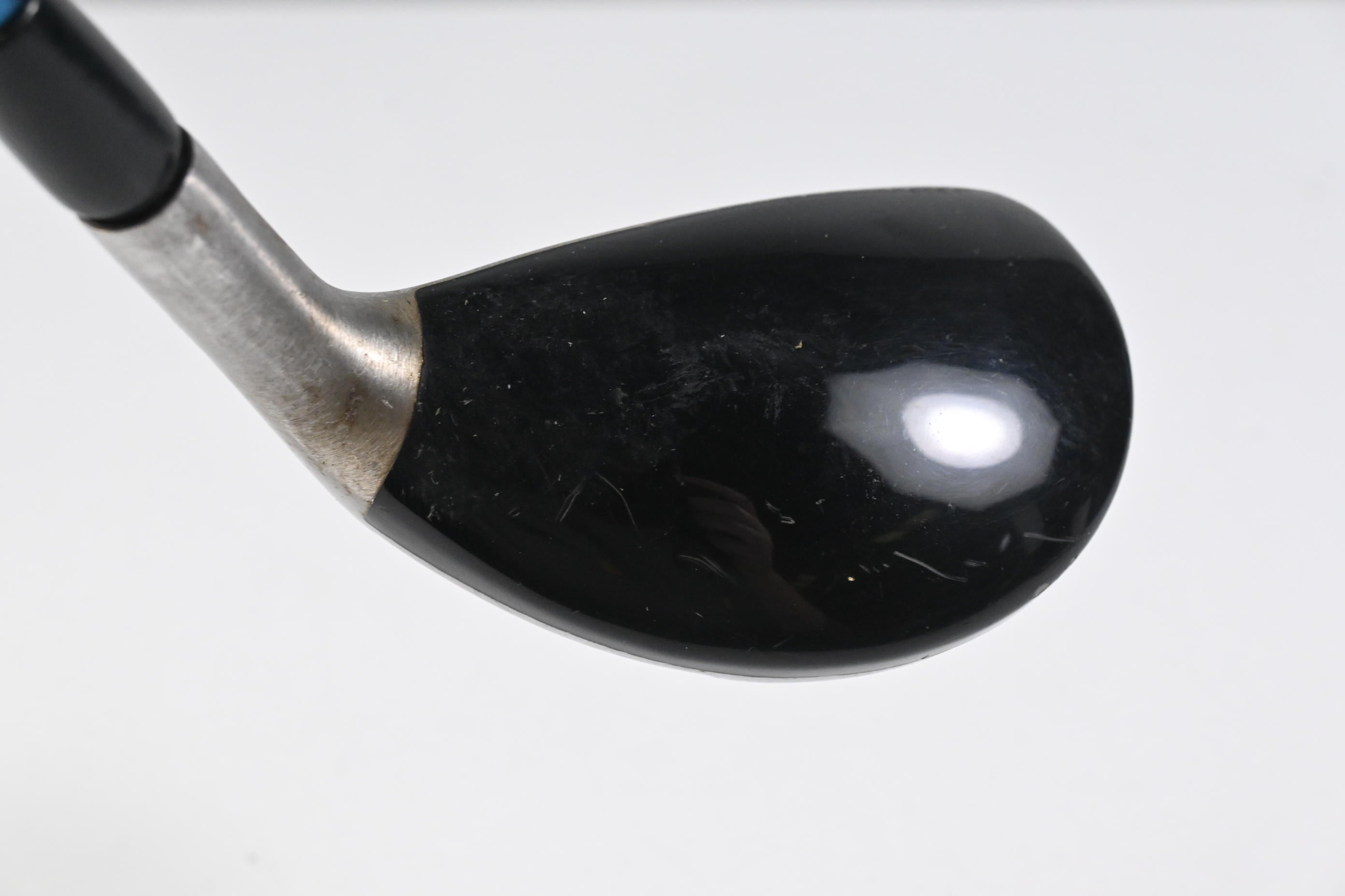 Titleist 585.H #3 Hybrid / 19 Degree / Regular Flex Aldila VS Proto 80 Shaft