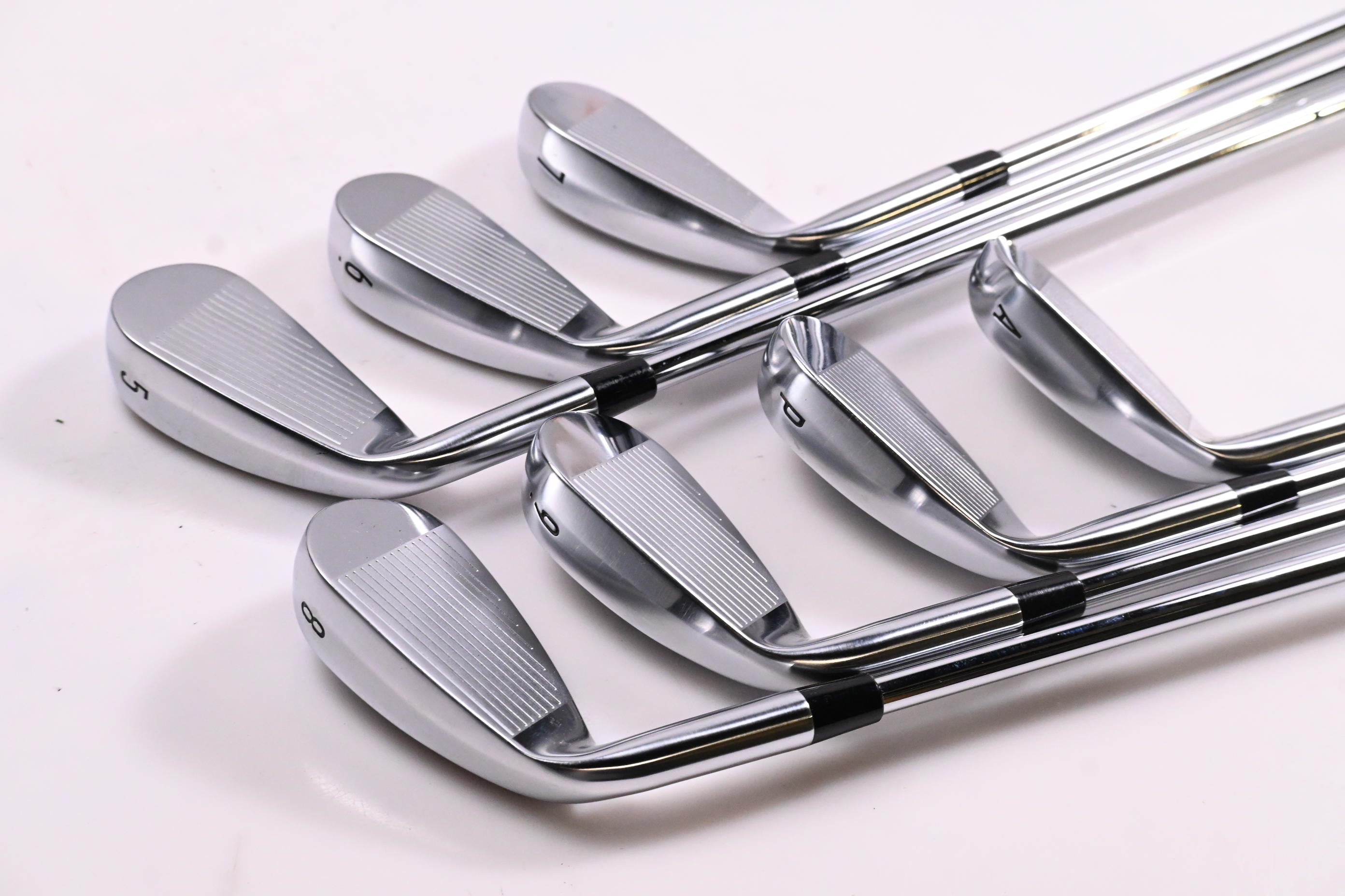 Callaway Quantum Max OS Irons / 5-PW+GW / Regular Flex Elevate 85 Shafts