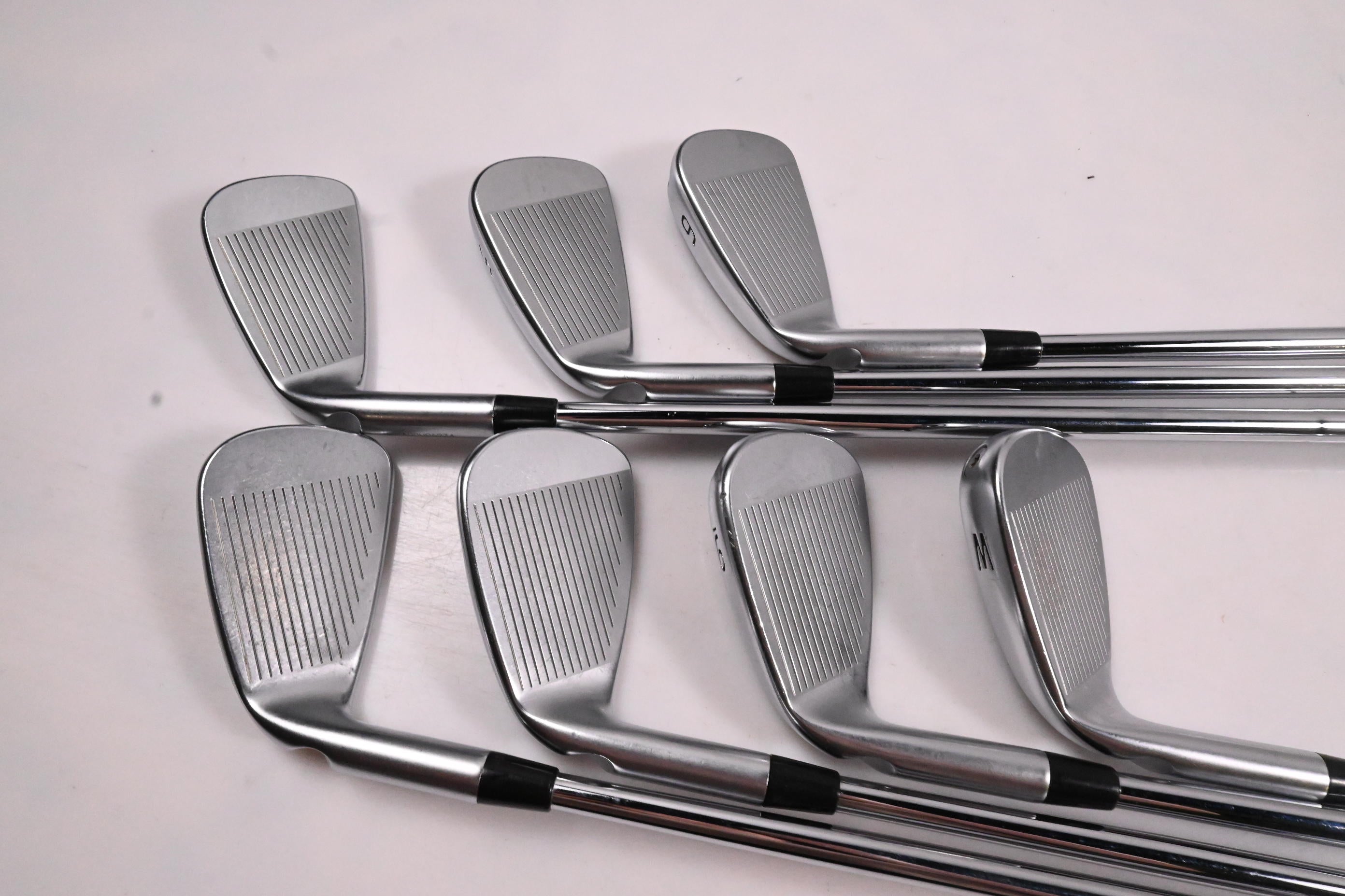 Ping i230 Irons / 4-PW / Blue Dot / Stiff Flex Dynamic Gold 105 S300 Shafts