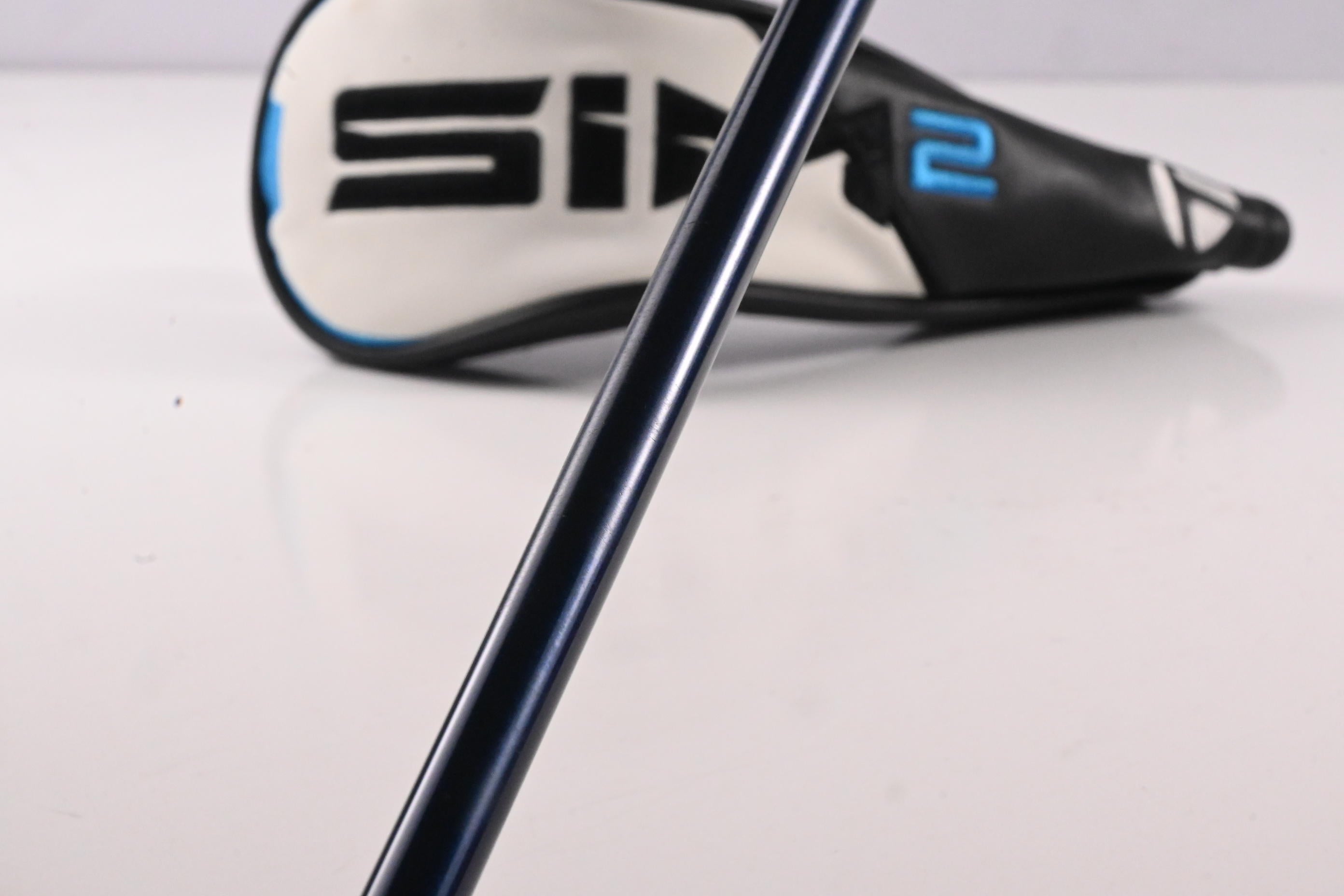Taylormade SIM2 Max #3 Hybrid / 19 Degree / Stiff Flex Ventus Blue 7 Shaft