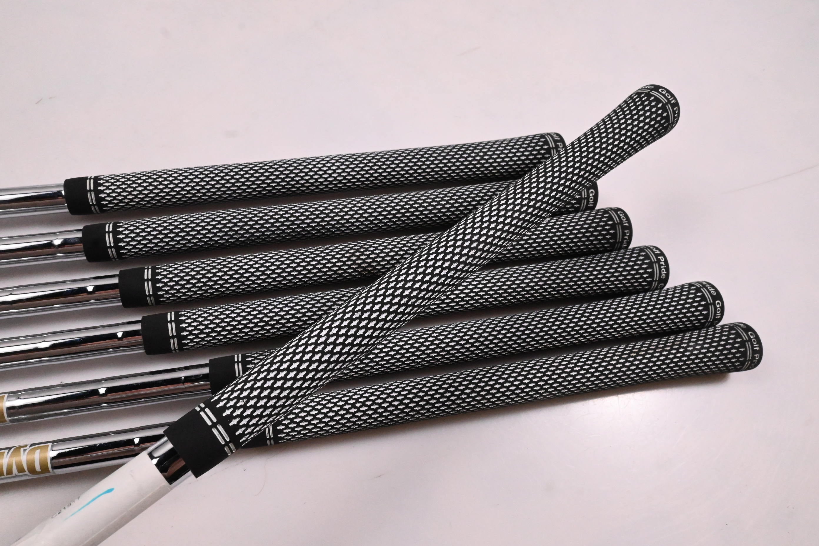Ping i230 Irons / 4-PW / Blue Dot / Stiff Flex Dynamic Gold 105 S300 Shafts