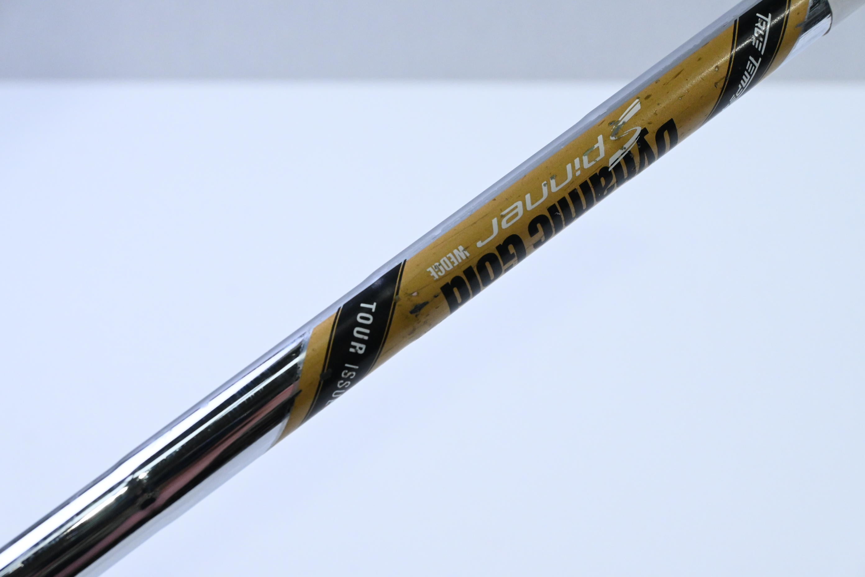 Wilson Staff Model Gap Wedge / 52 Degree / Wedge Flex Dynamic Gold Spinner Shaft