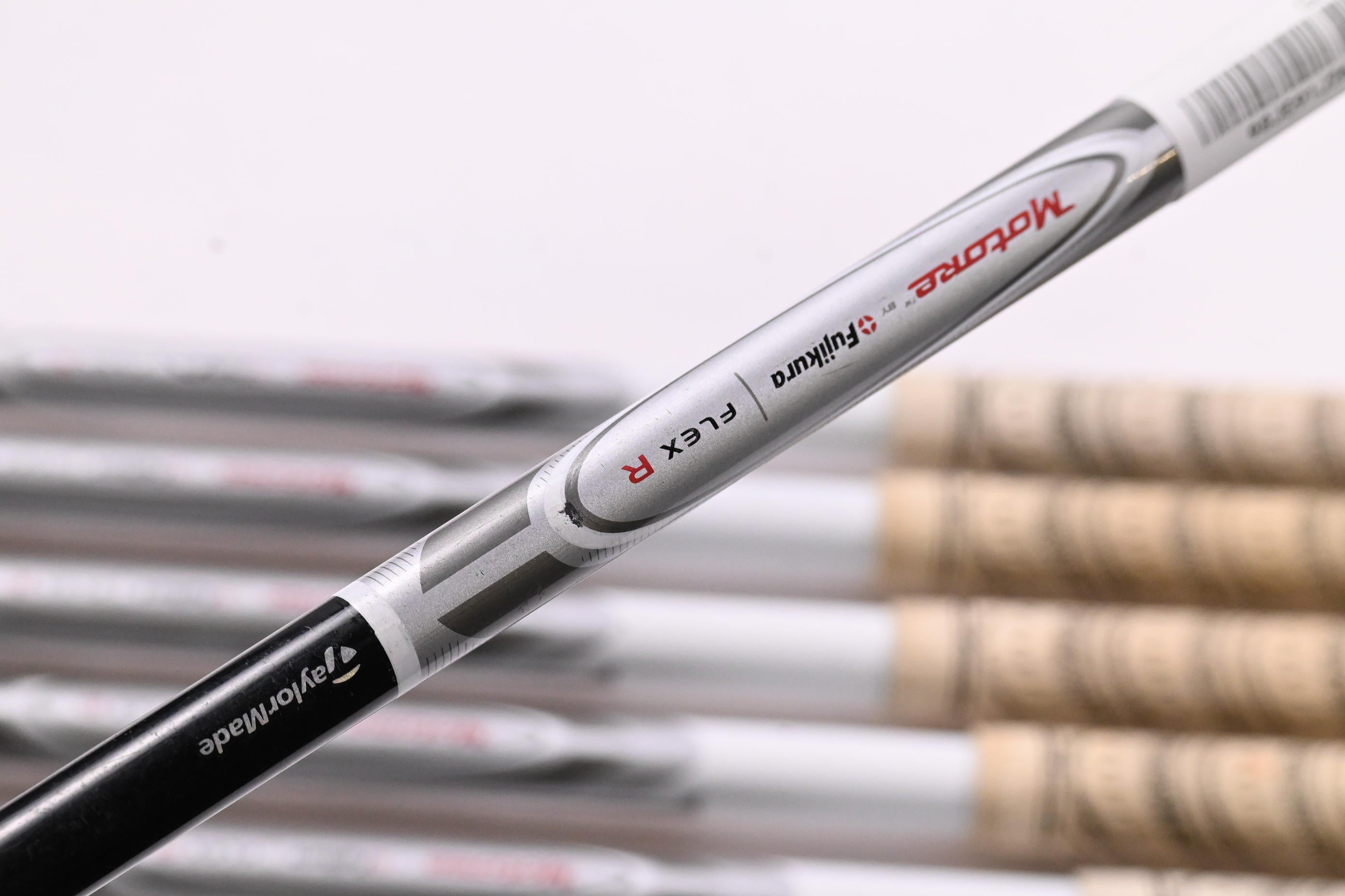 Taylormade Supermax CGB Irons / 6-PW+SW / Regular Flex Fujikura Motore 55 Shafts