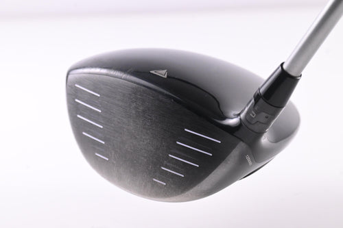 Titleist 915 D2 Driver / 9.5 Degree / Regular Flex Diamana S+ Blue 60 Shaft