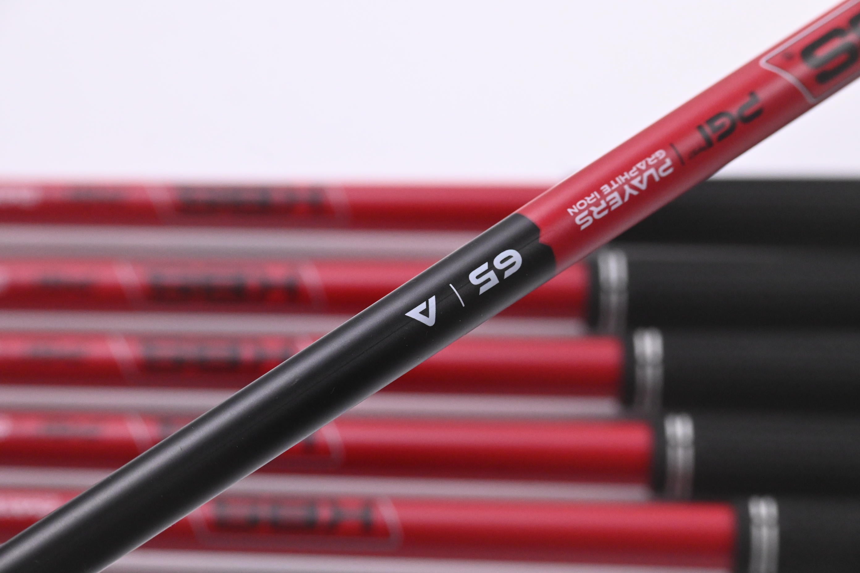 Cobra Darkspeed Irons / 7-PW+GW+SW / Senior Flex KBS PGI 65 Shaft