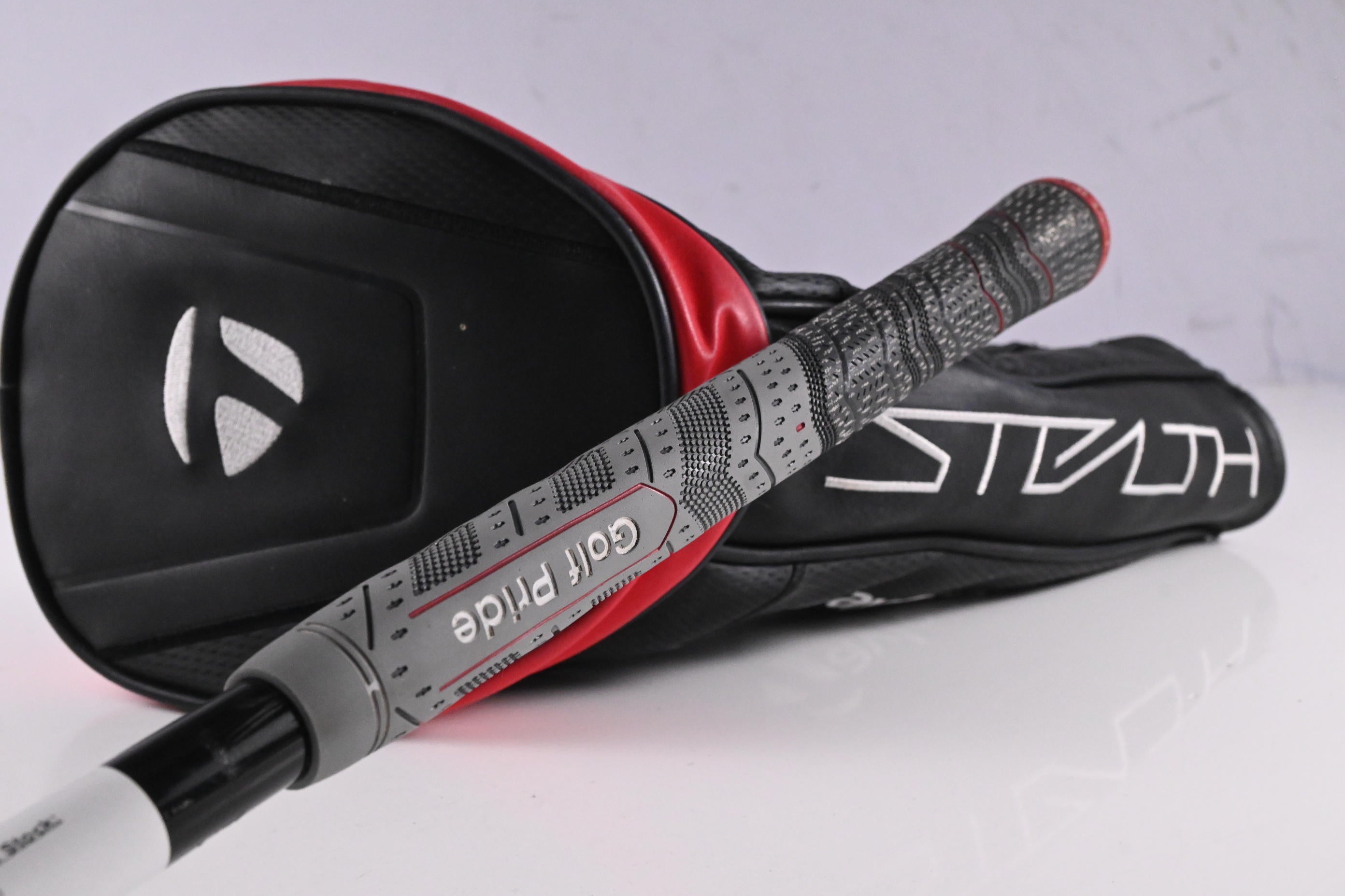 Taylormade Stealth Driver / 9 Degree / Stiff Flex Fujikura Ventus Red 5 Shaft