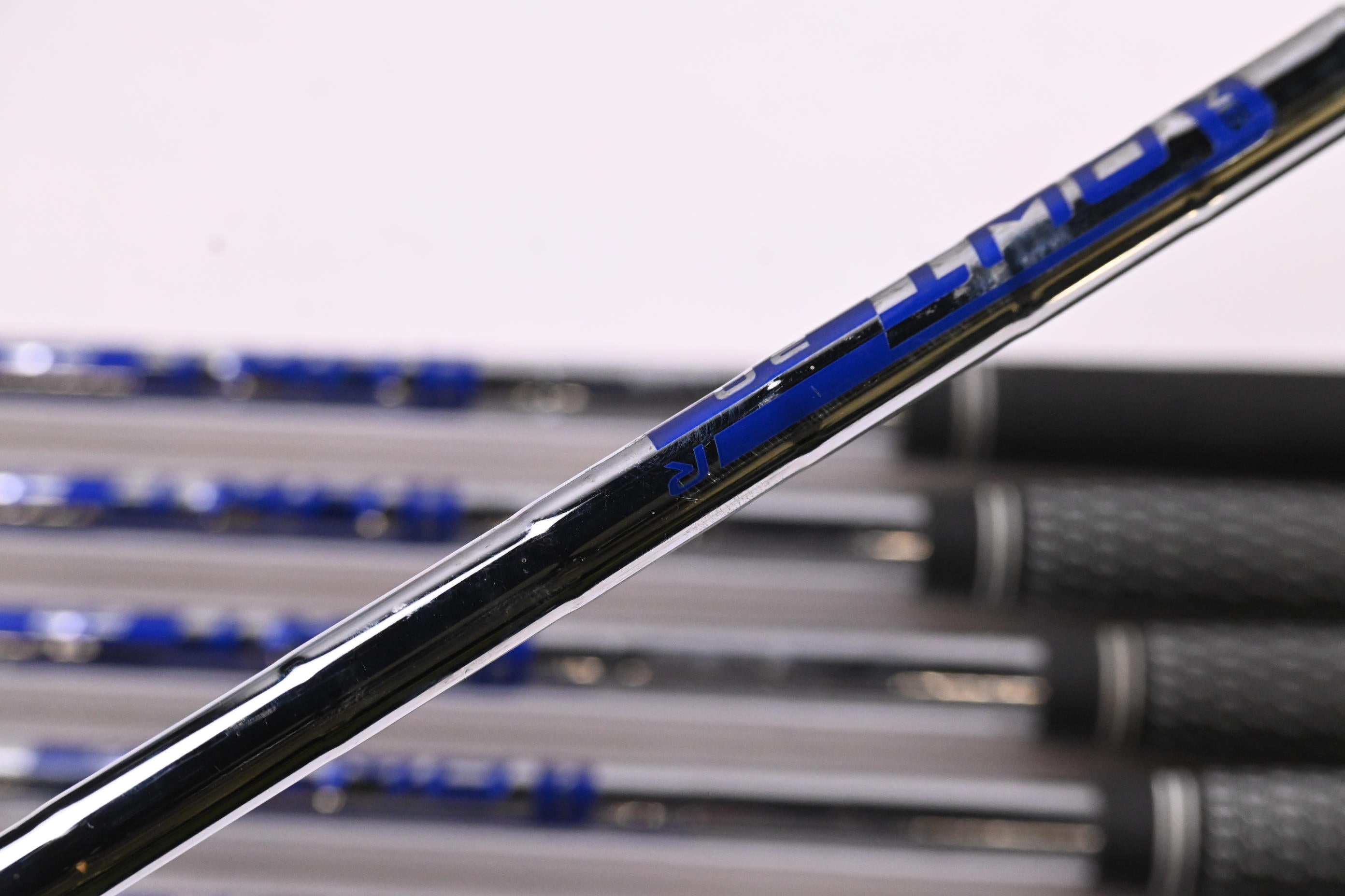 Ping G430 Irons / 6-PW+45° / Red Dot / Regular Flex Ping AWT 2.0 Shafts