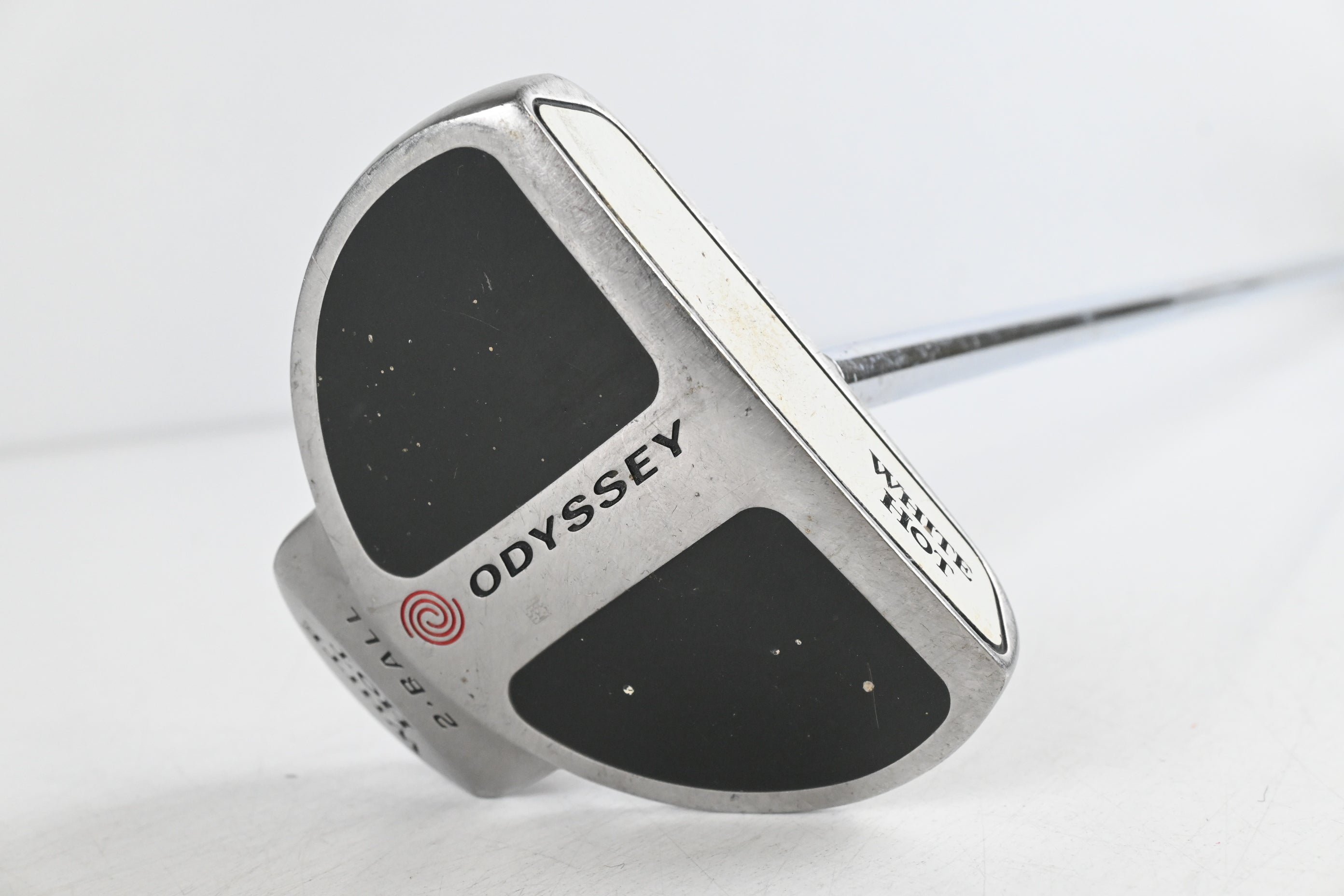 Odyssey White Hot 2-Ball Putter / 33 Inch